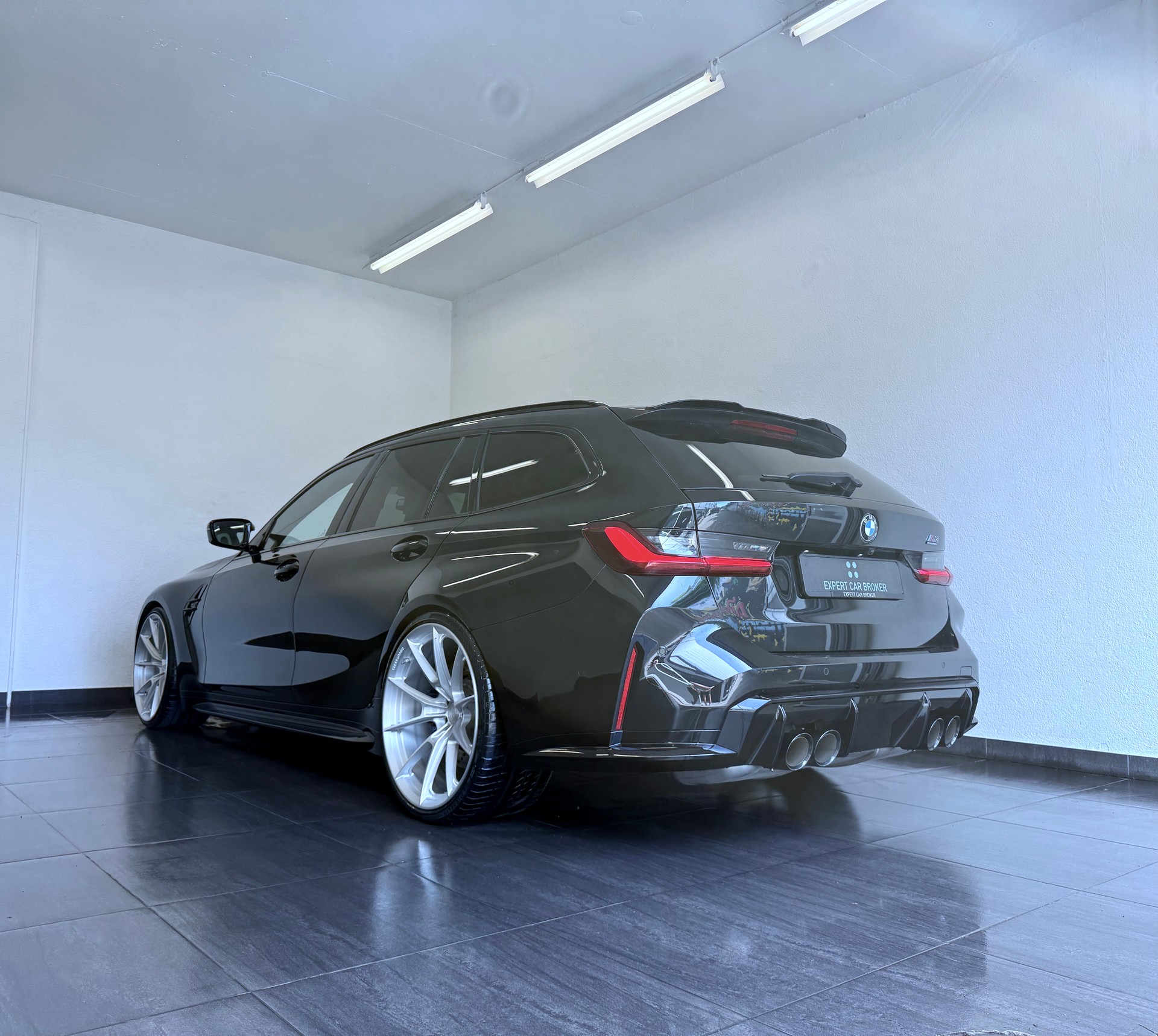 BMW M3 Touring xDrive Touring LCI Competition M " Facelift "-image-9
