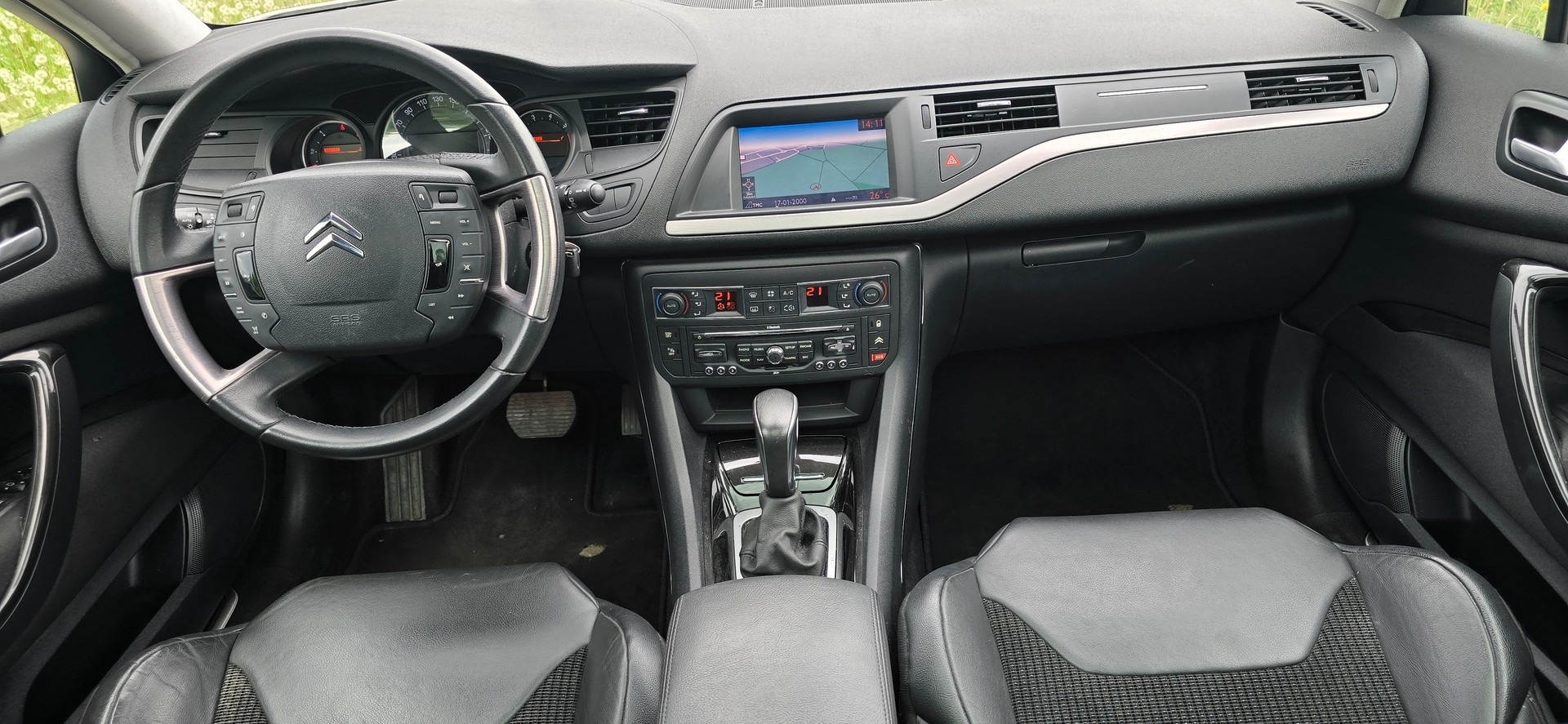 CITROEN C5 Tourer 1.6 Turbo Exclusive Automatic-image-13