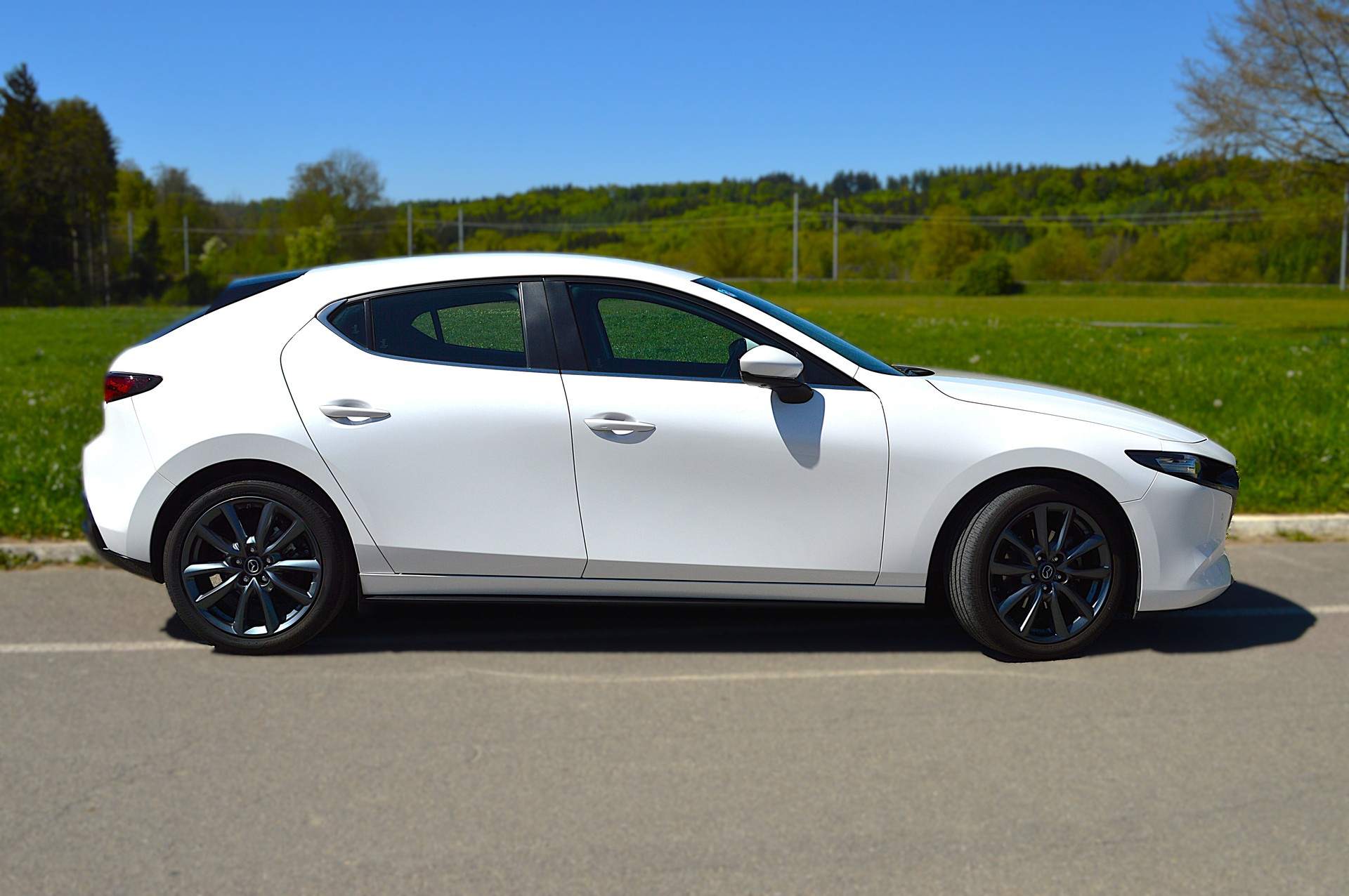 MAZDA G186 HB AT AWD (Ambition Plus)-image-3