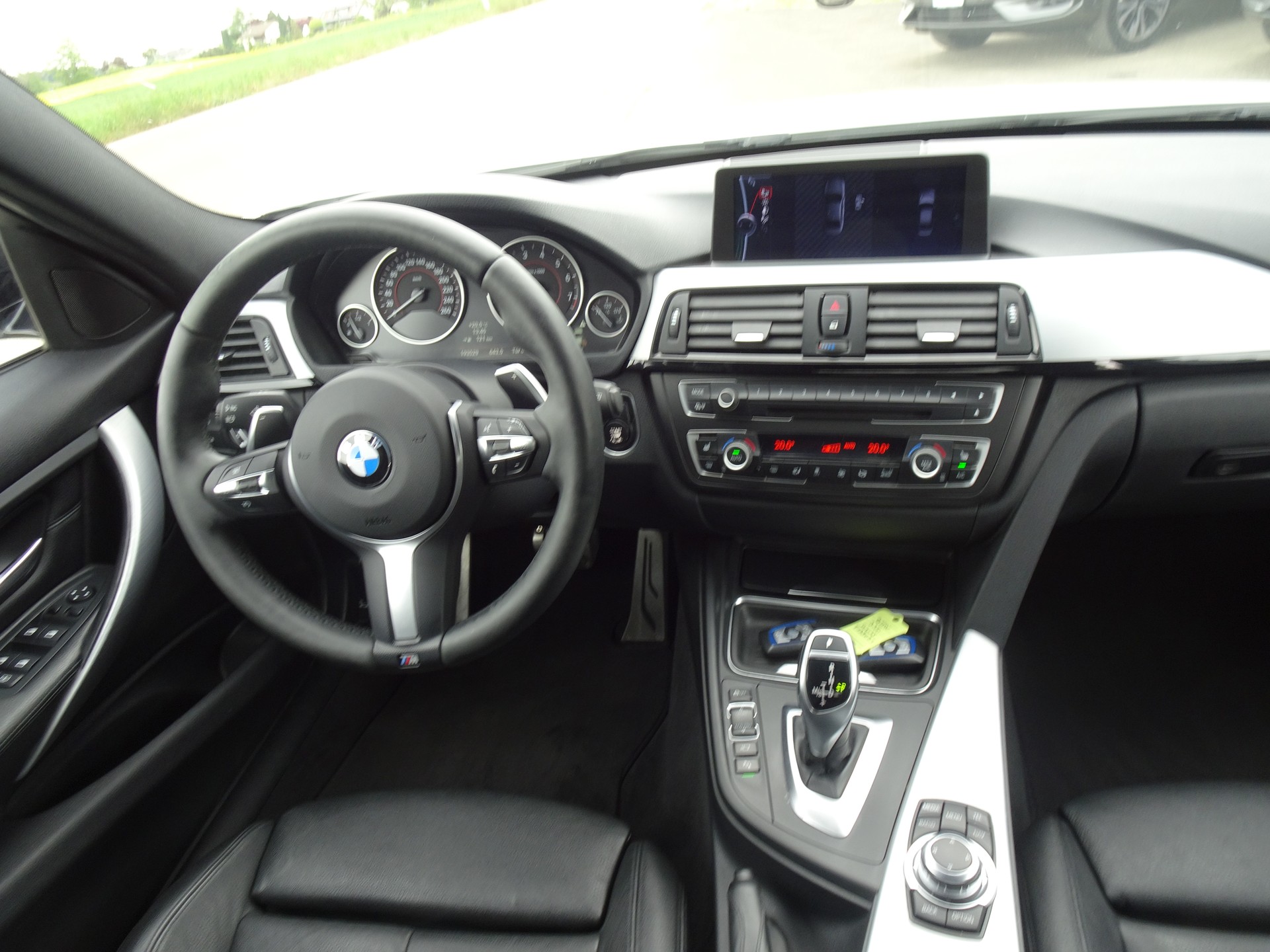 BMW 335i xDrive Steptronic-image-8