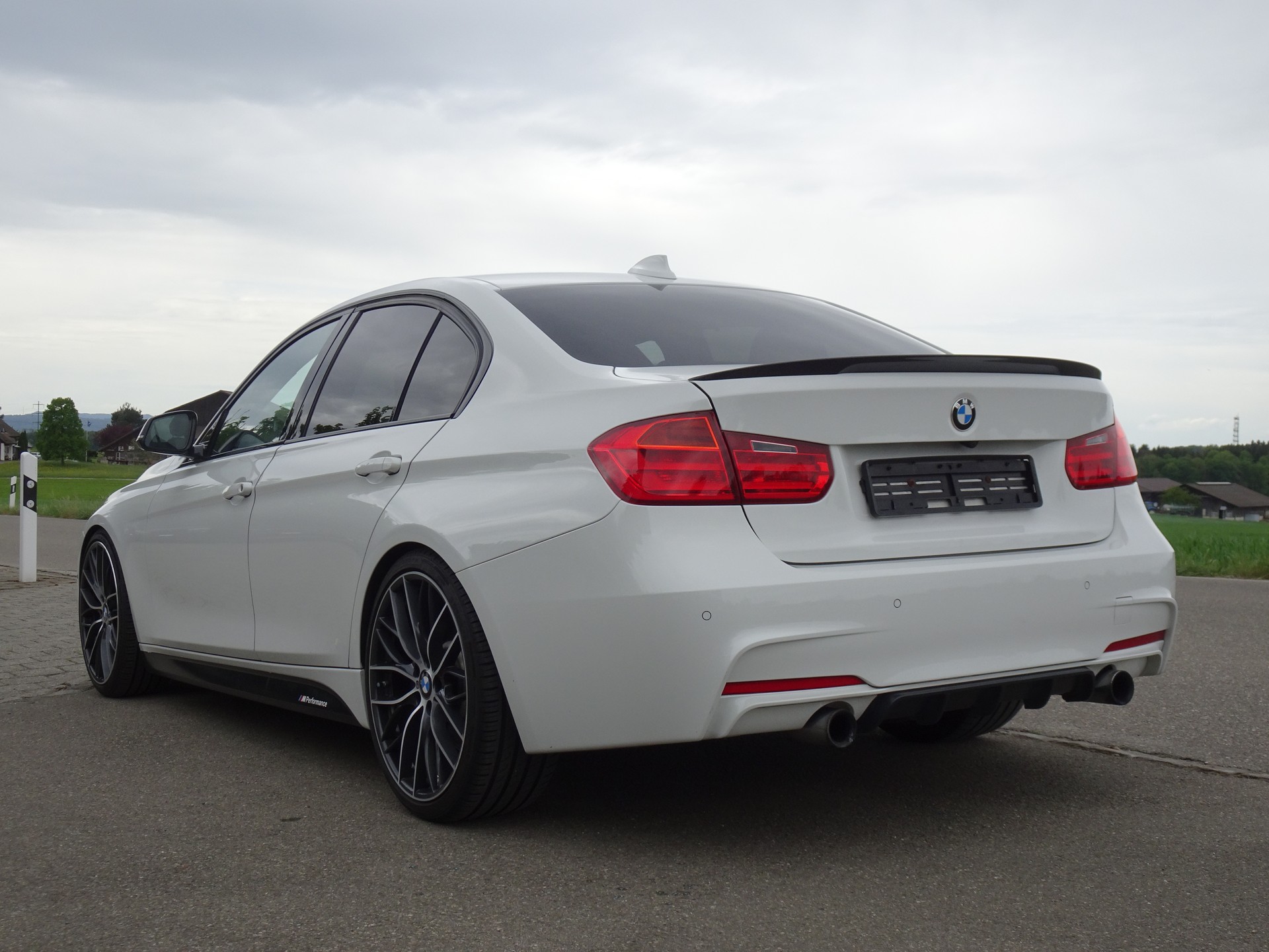 BMW 335i xDrive Steptronic-image-2