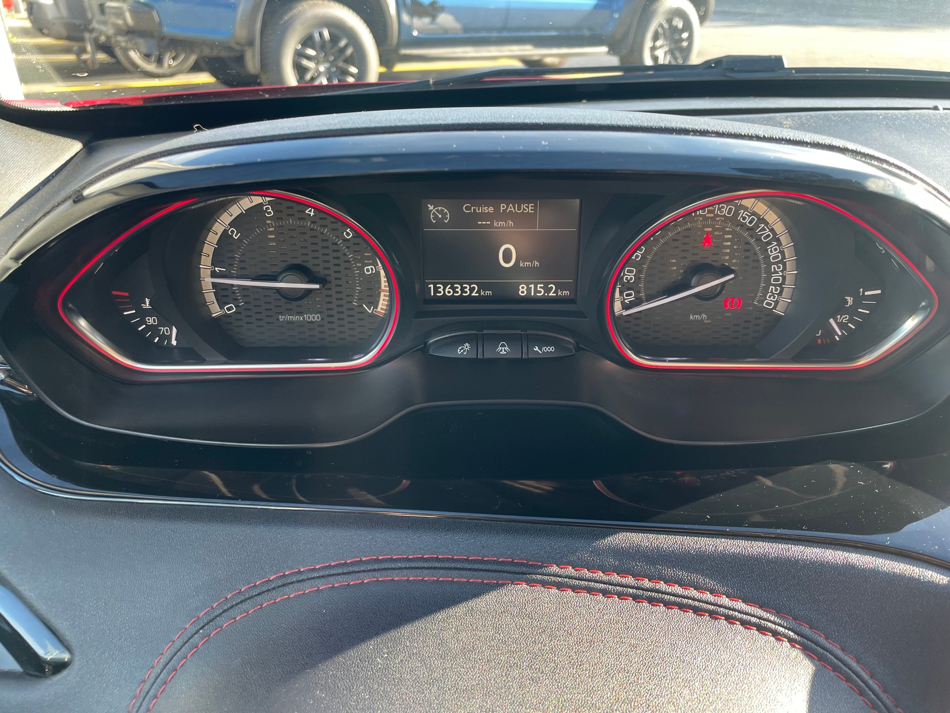 PEUGEOT 208 1.6 Turbo GTi-image-11