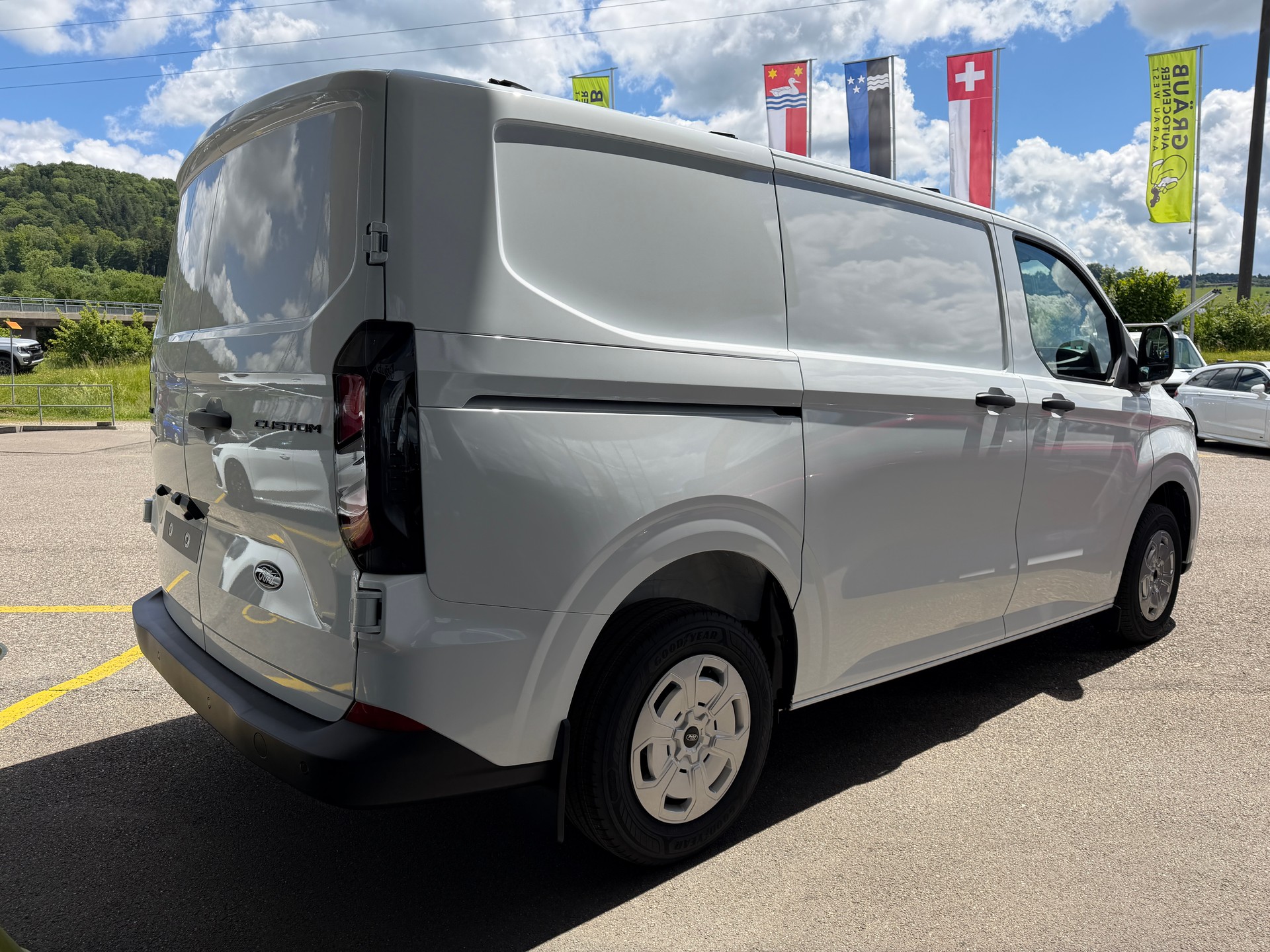 FORD Transit Custom Van 280 L1H1 Trend Automat-image-4