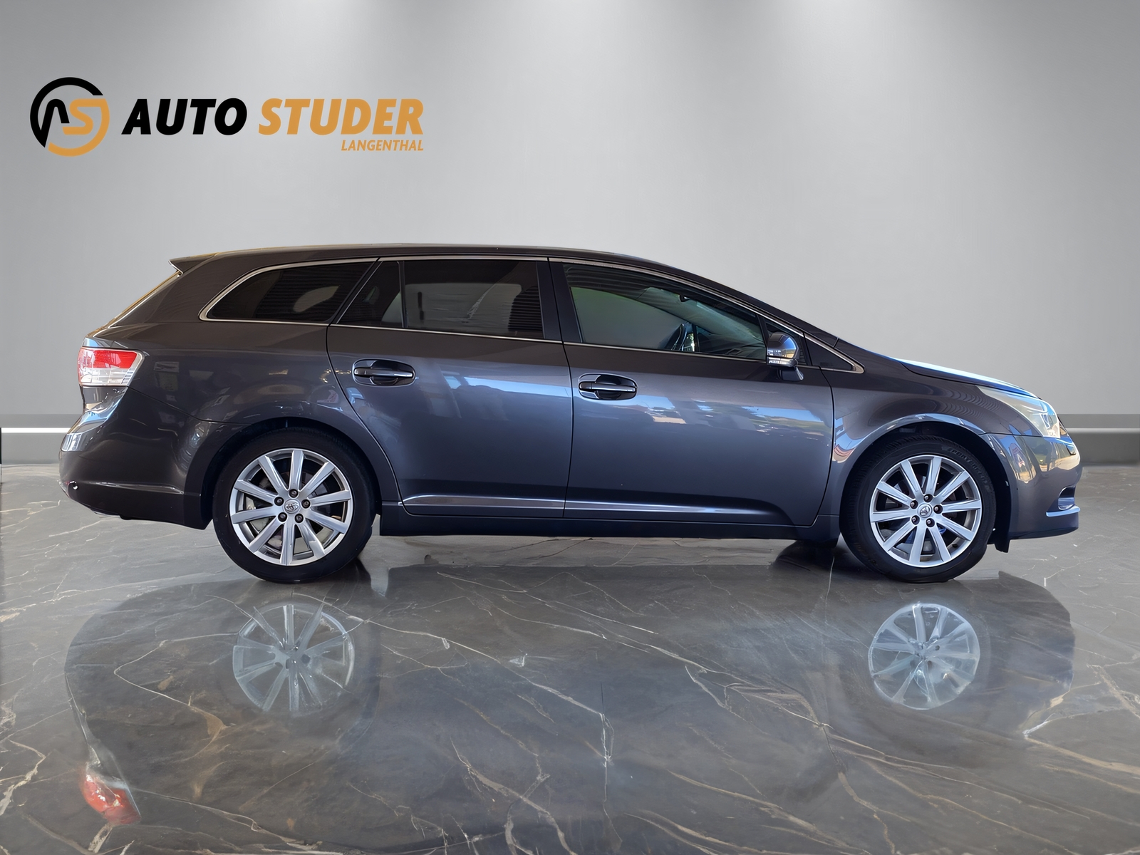 TOYOTA Avensis Wagon 2.0 VMa Sol MdS-showroom-element-3