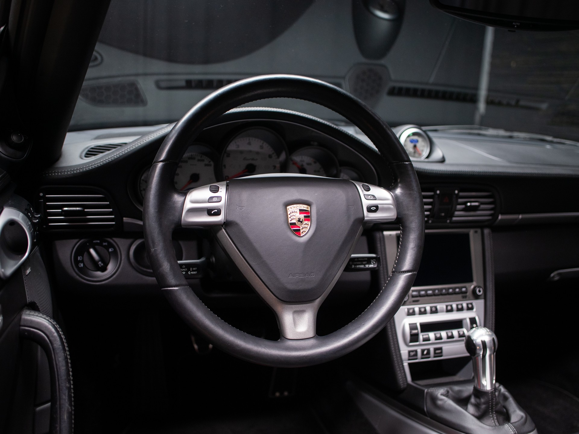 PORSCHE 911 Turbo Cabriolet-image-23