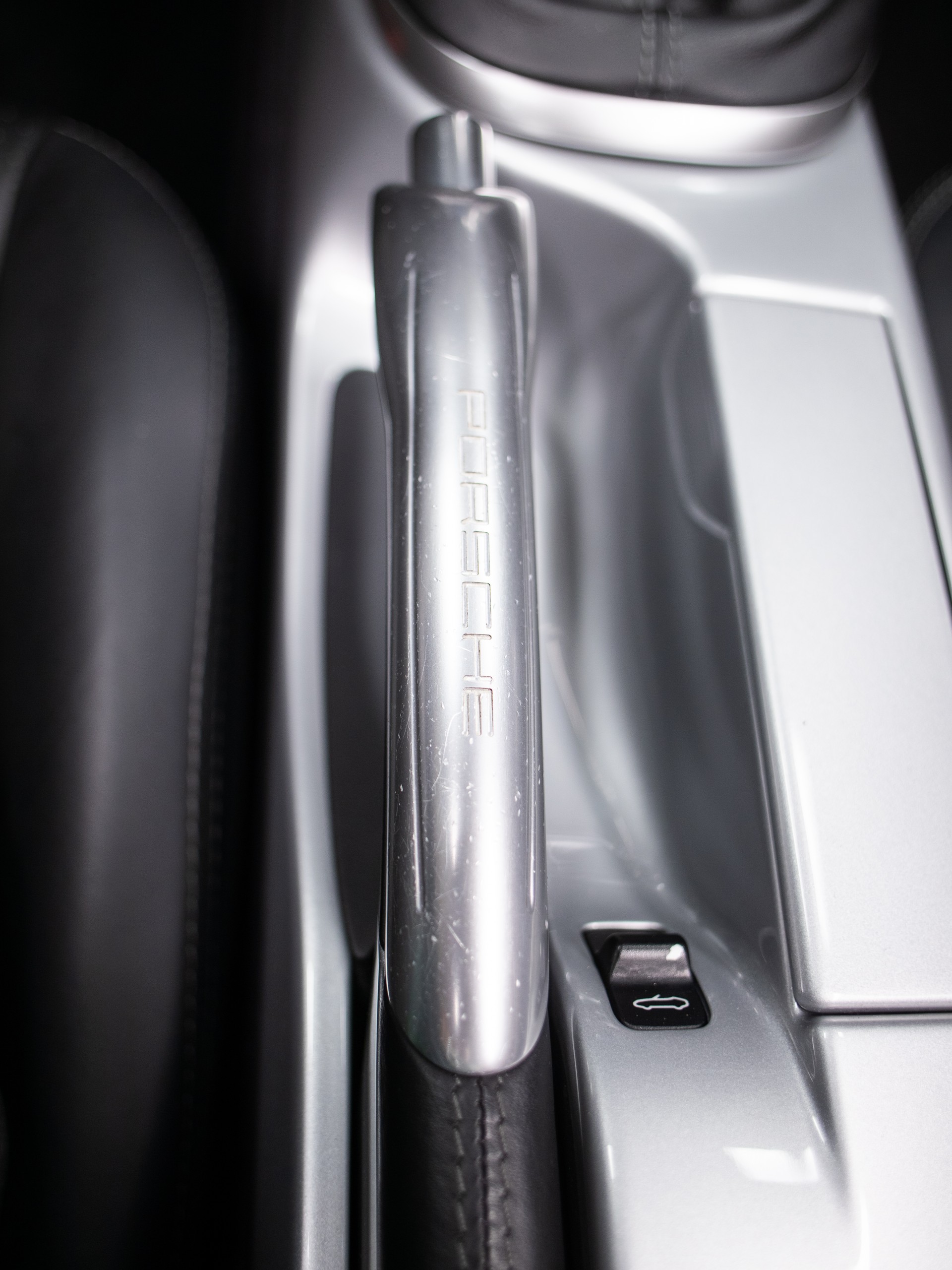 PORSCHE 911 Turbo Cabriolet-image-21