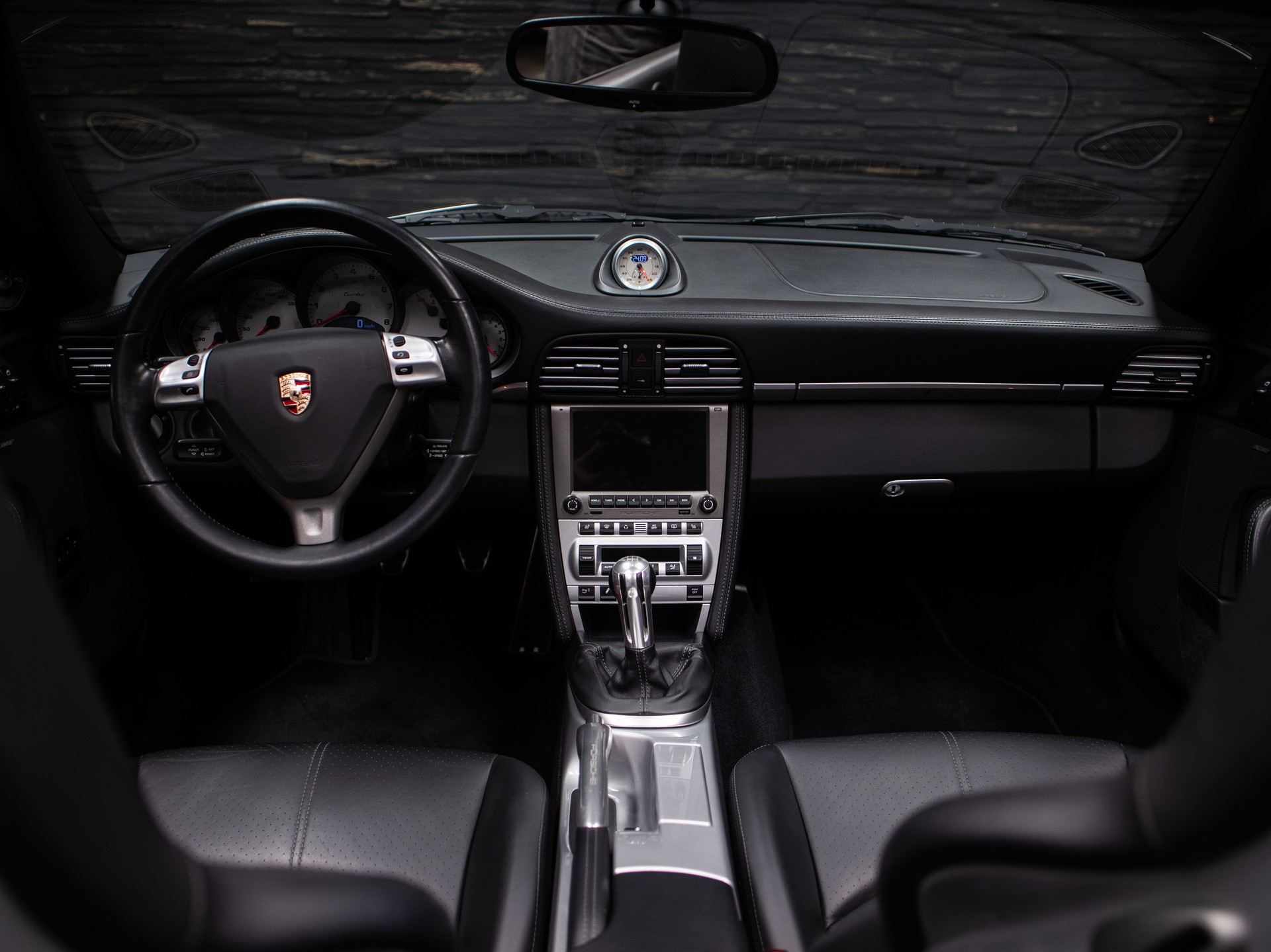 PORSCHE 911 Turbo Cabriolet-image-17