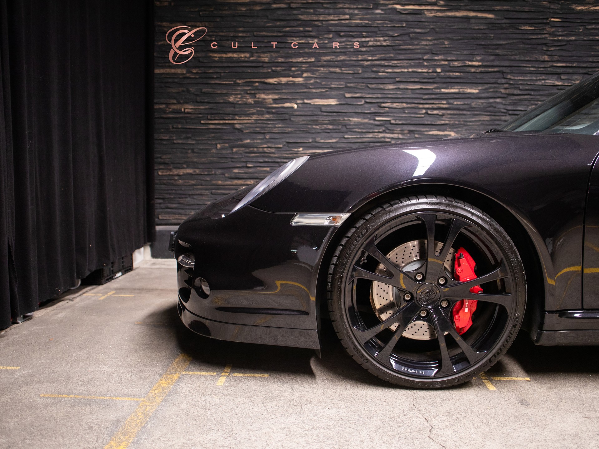 PORSCHE 911 Turbo Cabriolet-image-5