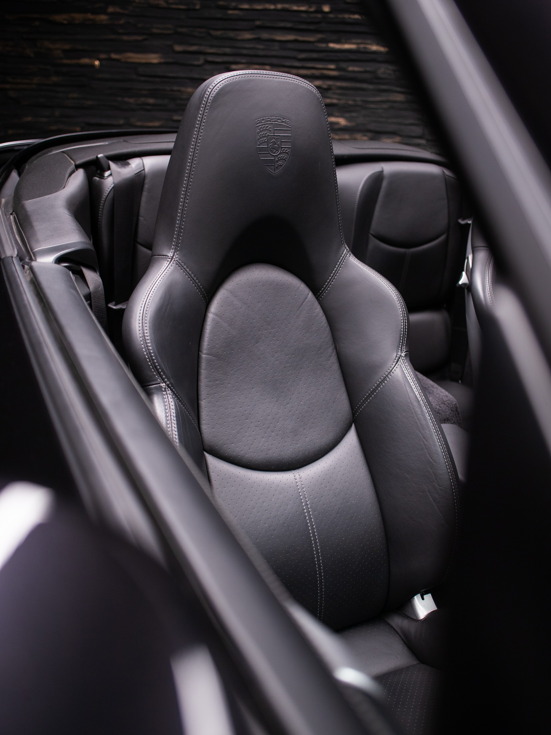 PORSCHE 911 Turbo Cabriolet-image-16