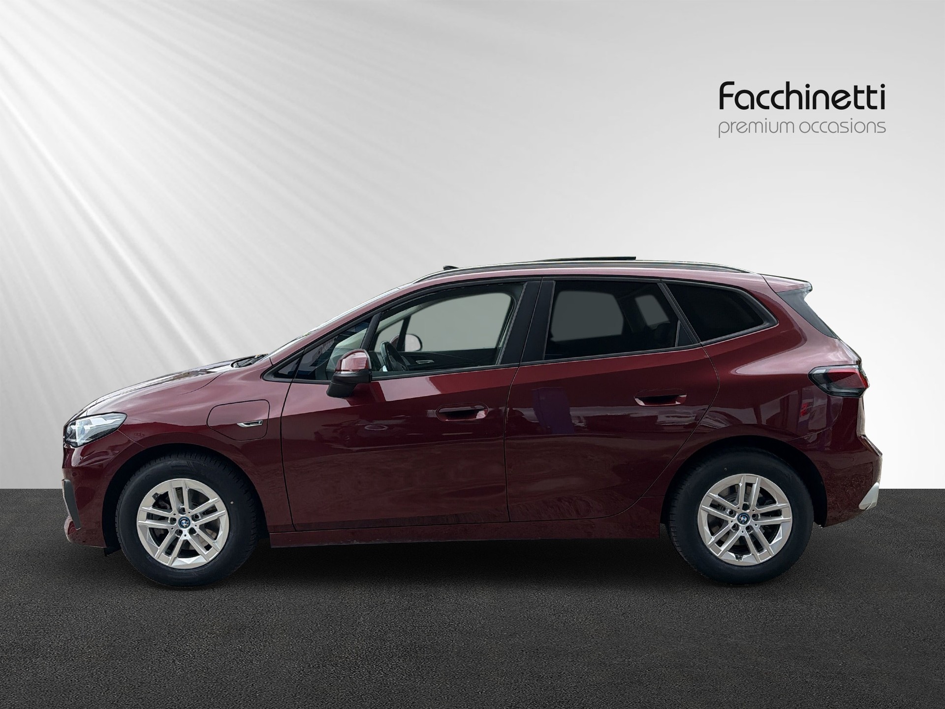 BMW 225e xDrive Active Tourer-showroom-element-1
