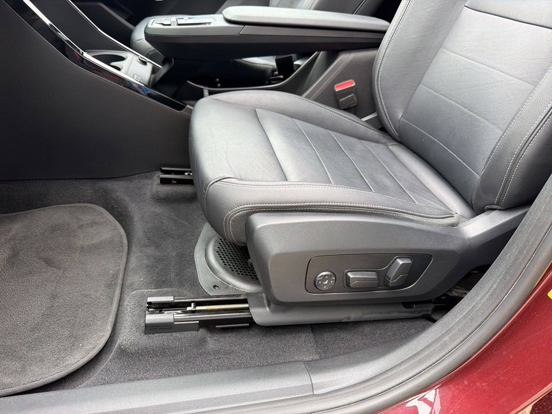 BMW 225e xDrive Active Tourer-image-18