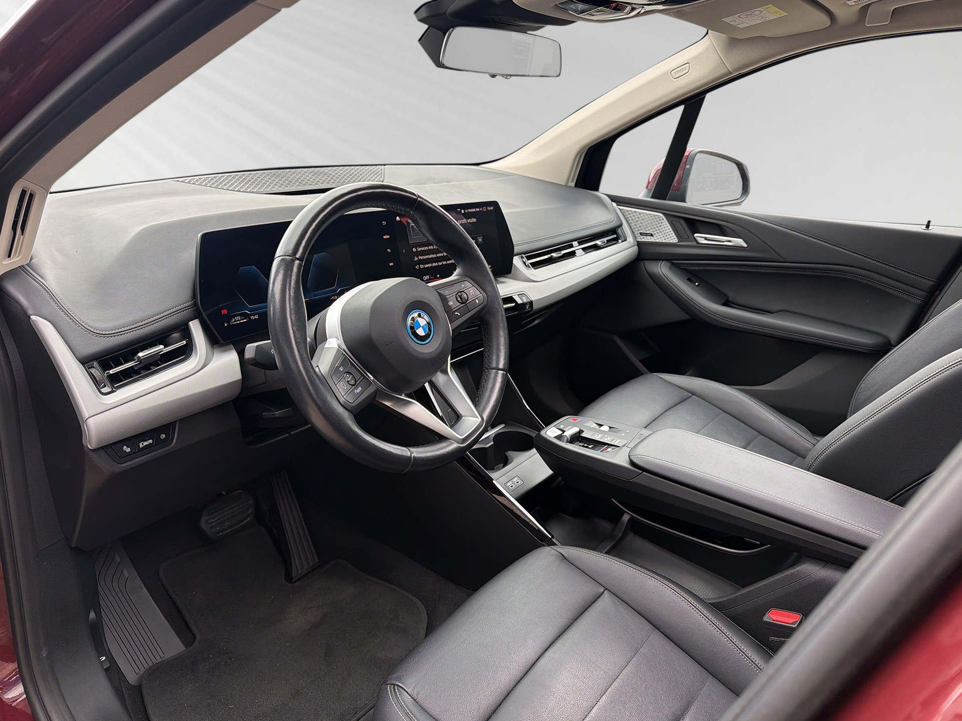 BMW 225e xDrive Active Tourer-showroom-element-3