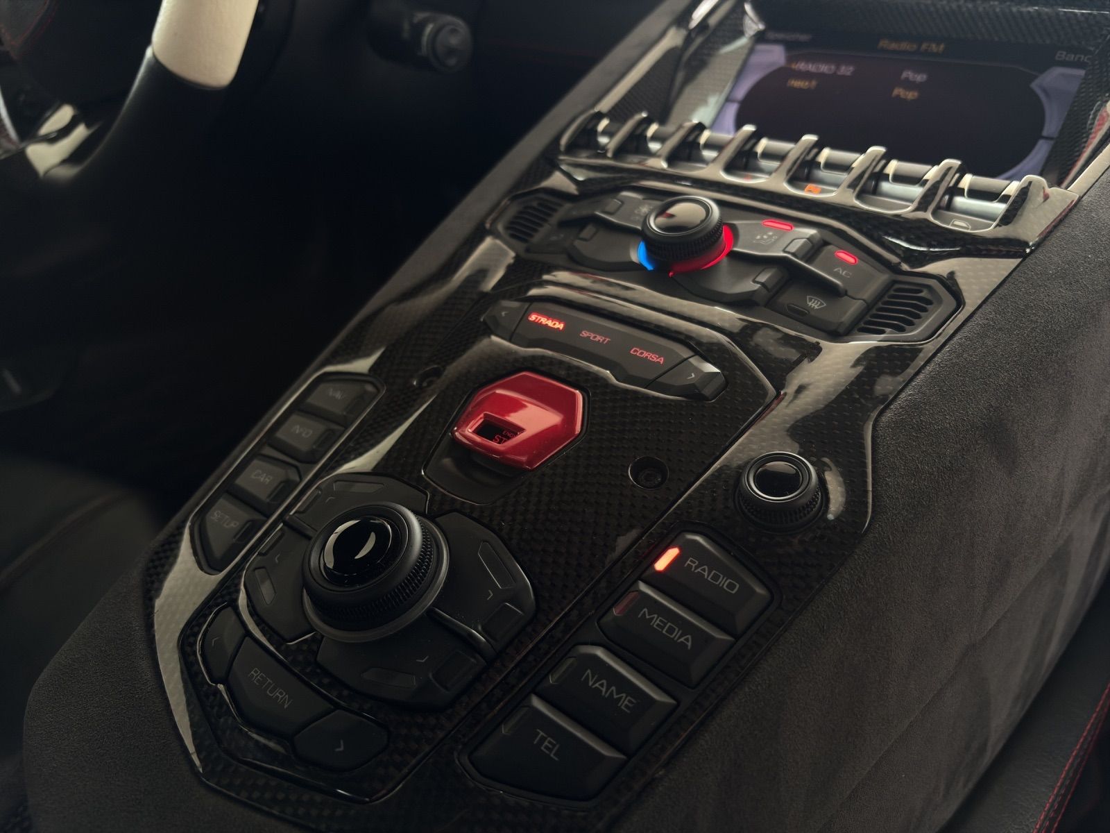 LAMBORGHINI Aventador LP700-4 Coupé E-Gear-image-13
