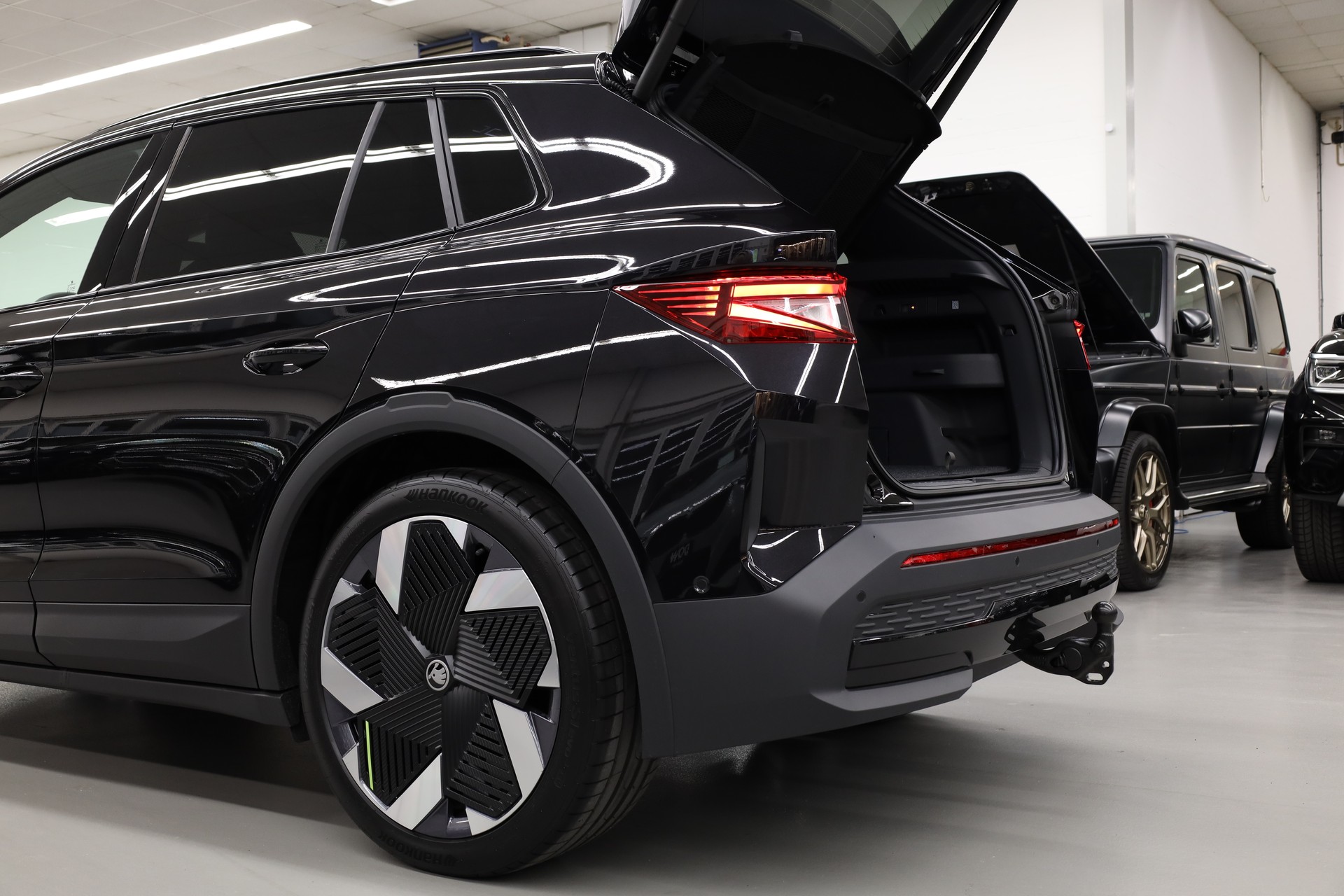SKODA Elroq RS 4x4-image-12
