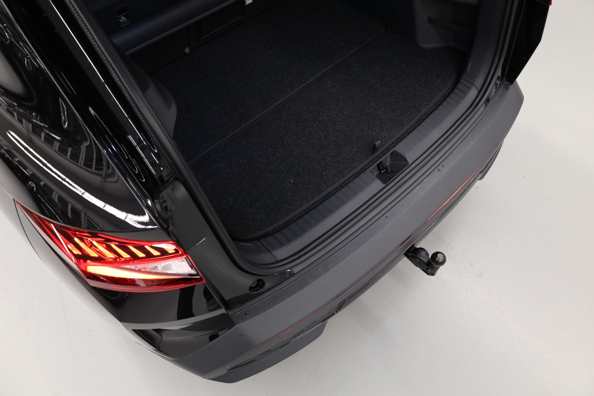 SKODA Elroq RS 4x4-image-14