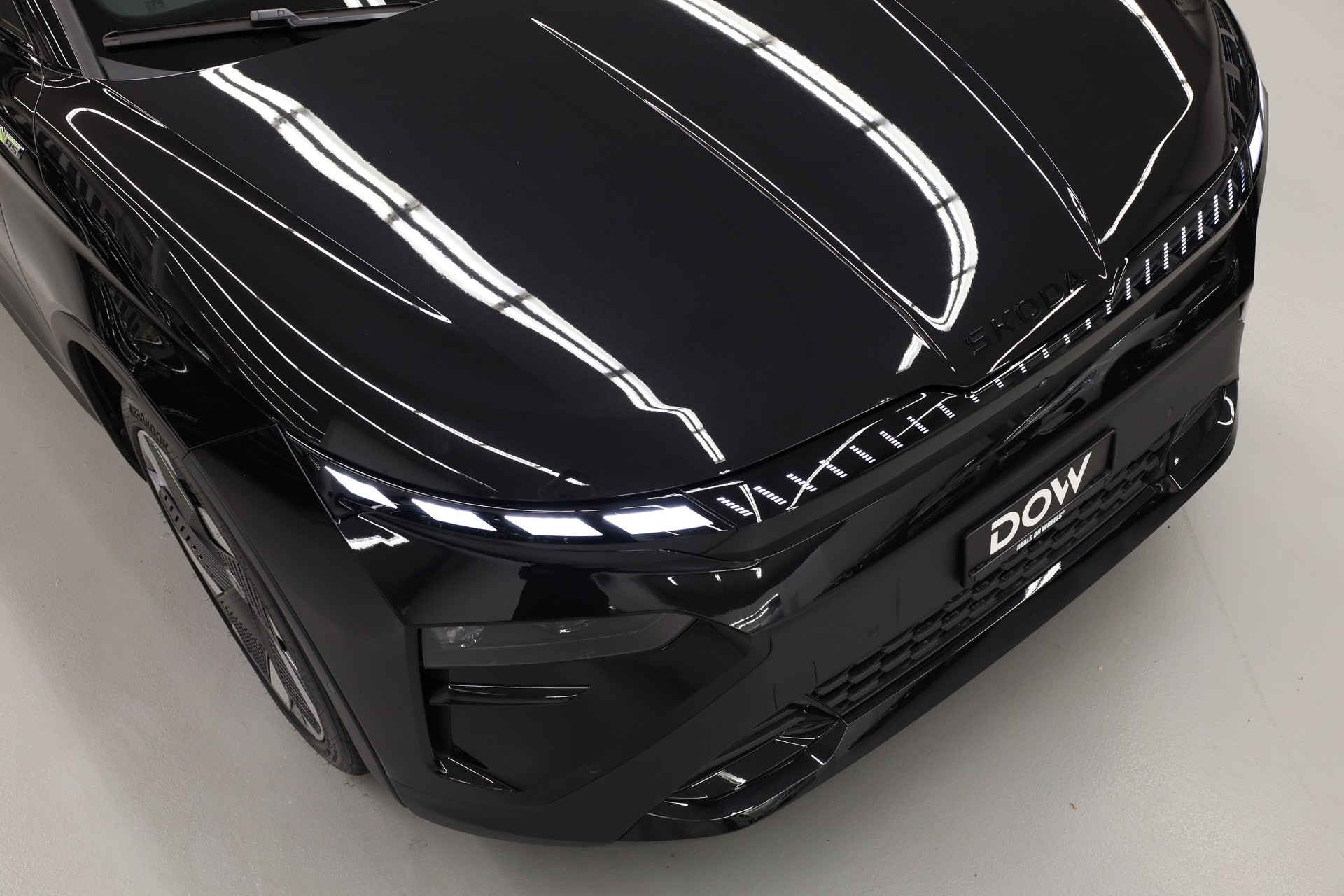 SKODA Elroq RS 4x4-image-8