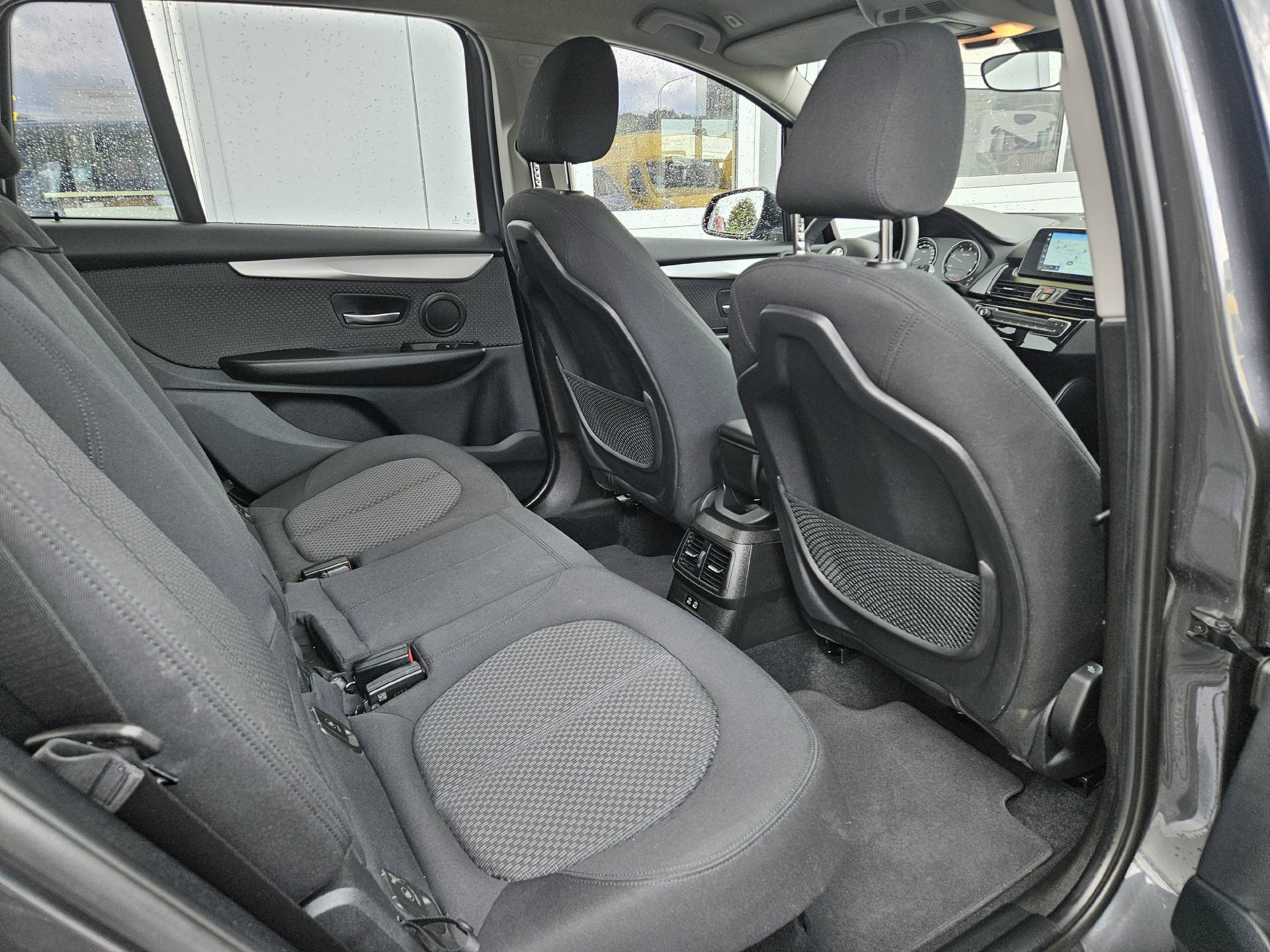 BMW 218d Gran Tourer-image-20