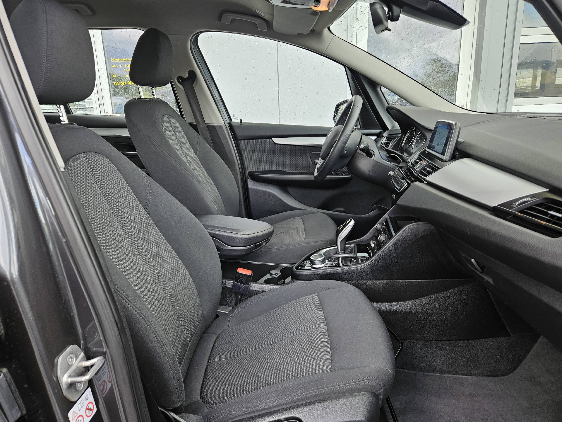 BMW 218d Gran Tourer-image-21