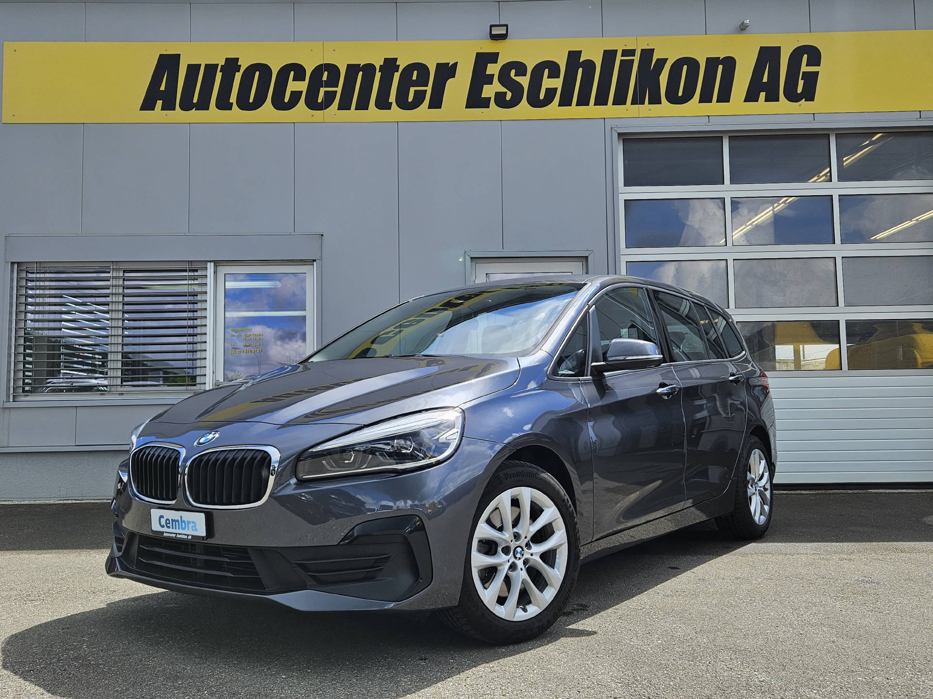 BMW 218d Gran Tourer-showroom-element-1
