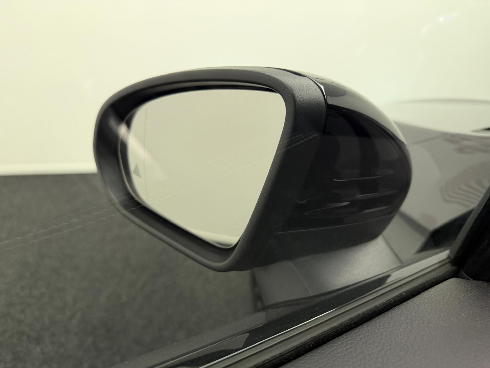 MERCEDES-BENZ A 250 4Matic AMG Line 4Matic 7G-DCT-image-28