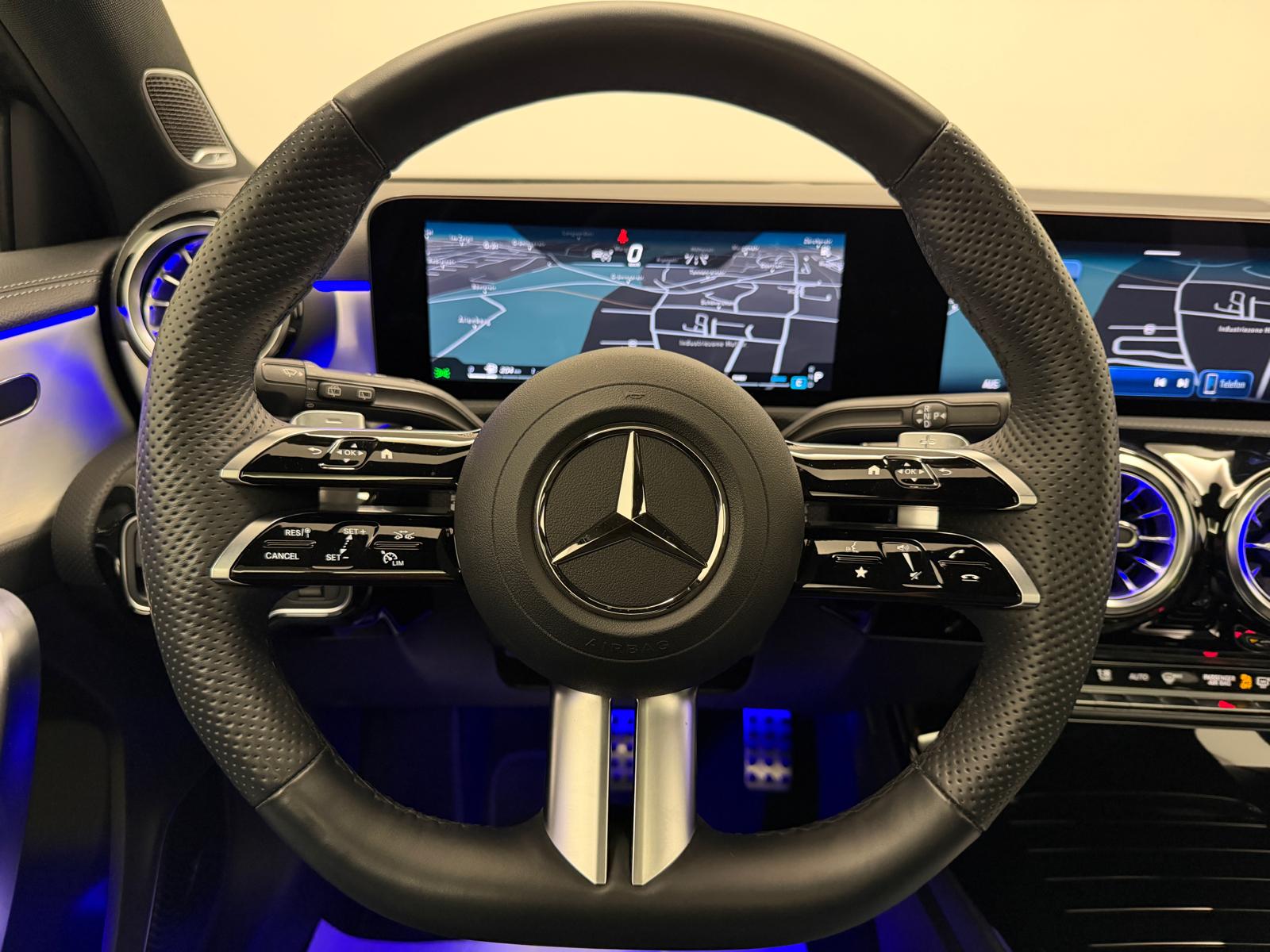 MERCEDES-BENZ A 250 4Matic AMG Line 4Matic 7G-DCT-image-23