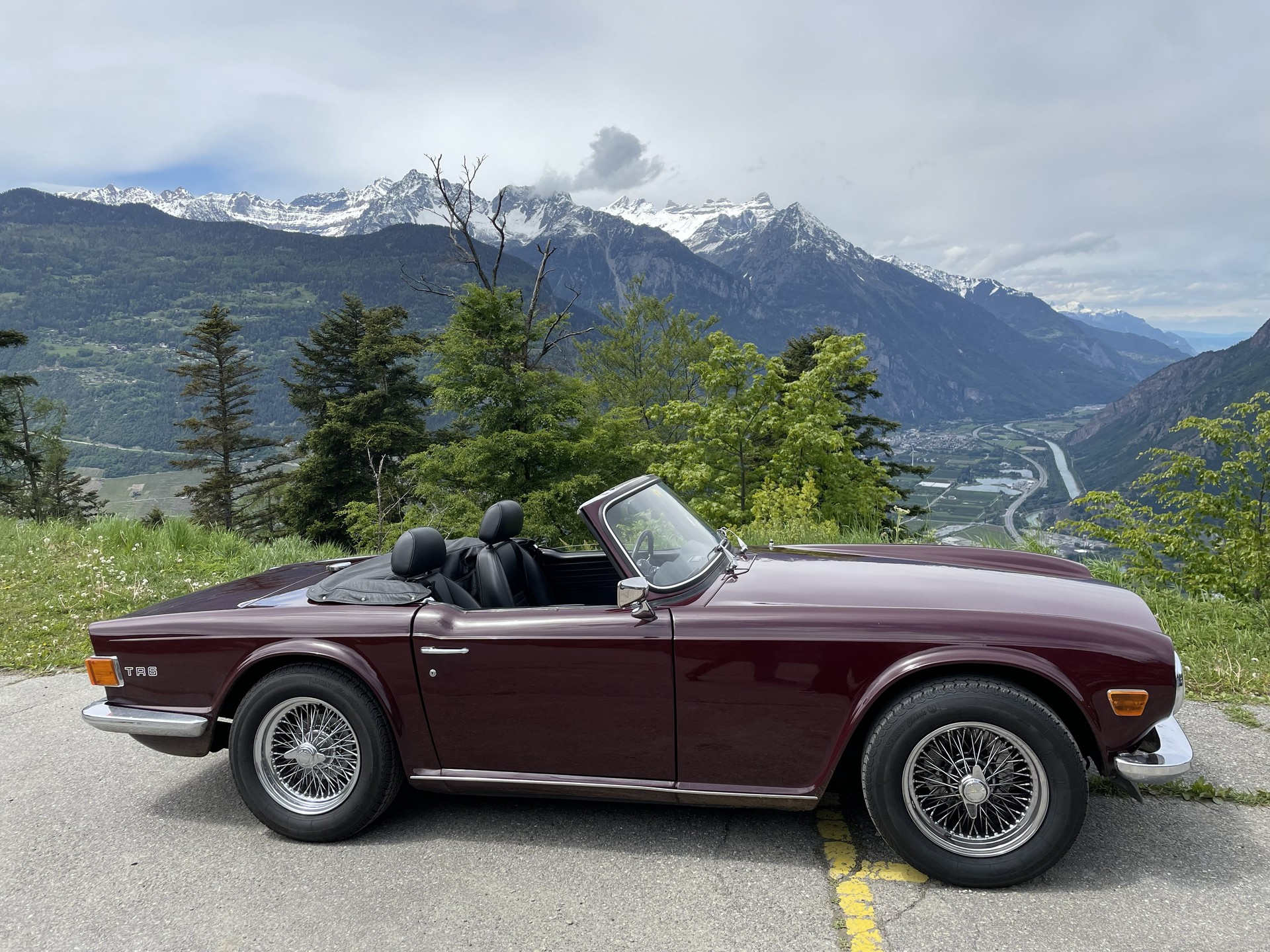 TRIUMPH TR6-image-2