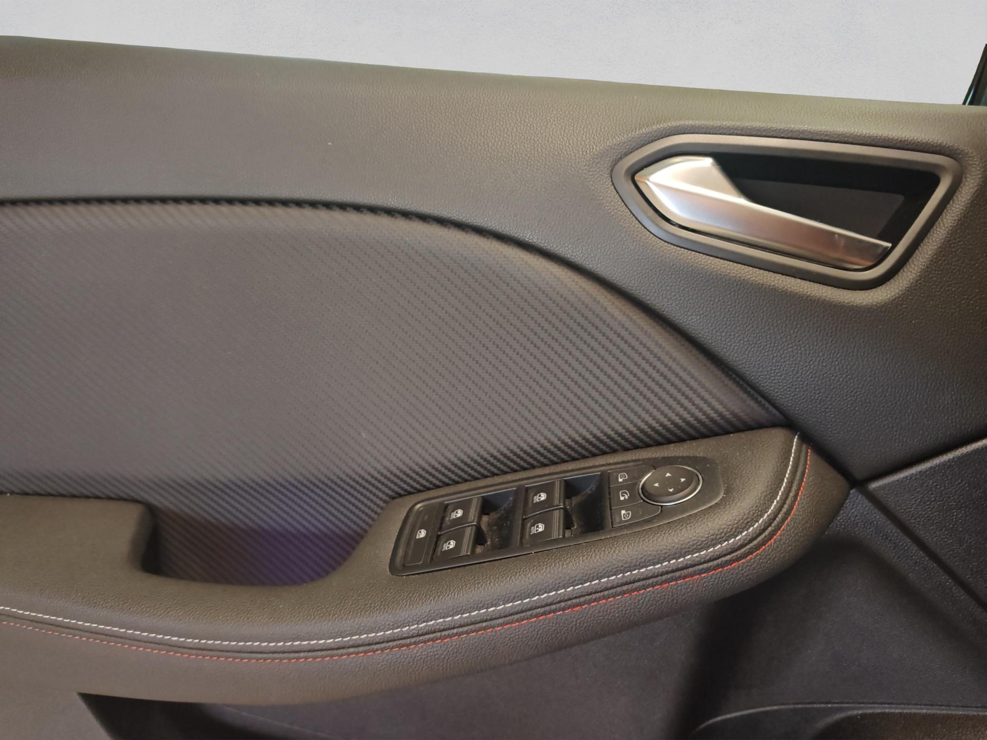 RENAULT Clio 1.6 E-Tech RS Line-image-23