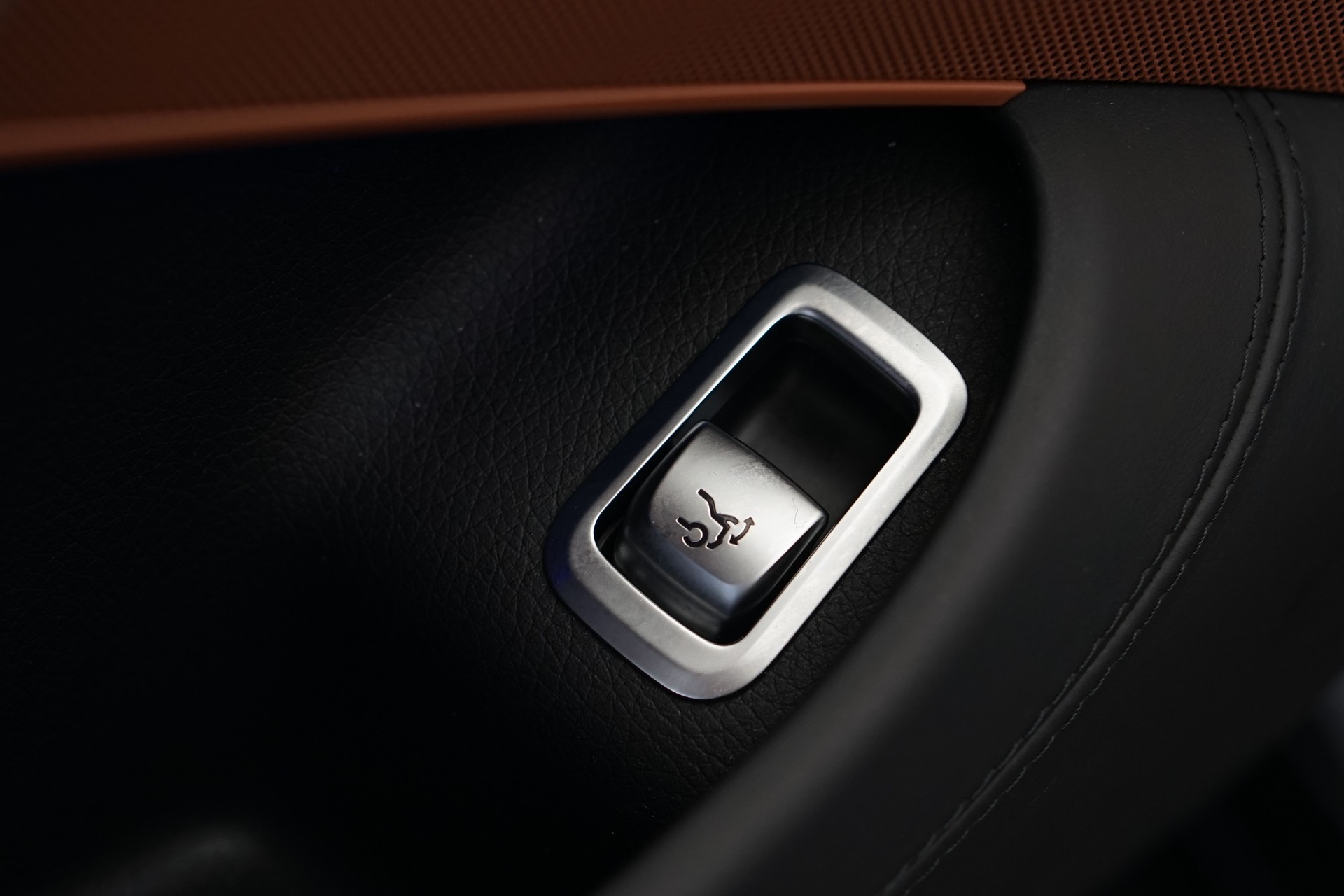 MERCEDES-BENZ S 63 AMG Cabriolet 4Matic Speedshift MCT *CH-Fahrzeug* *Designo Mokkaschwarz* *Swarowski*-image-20