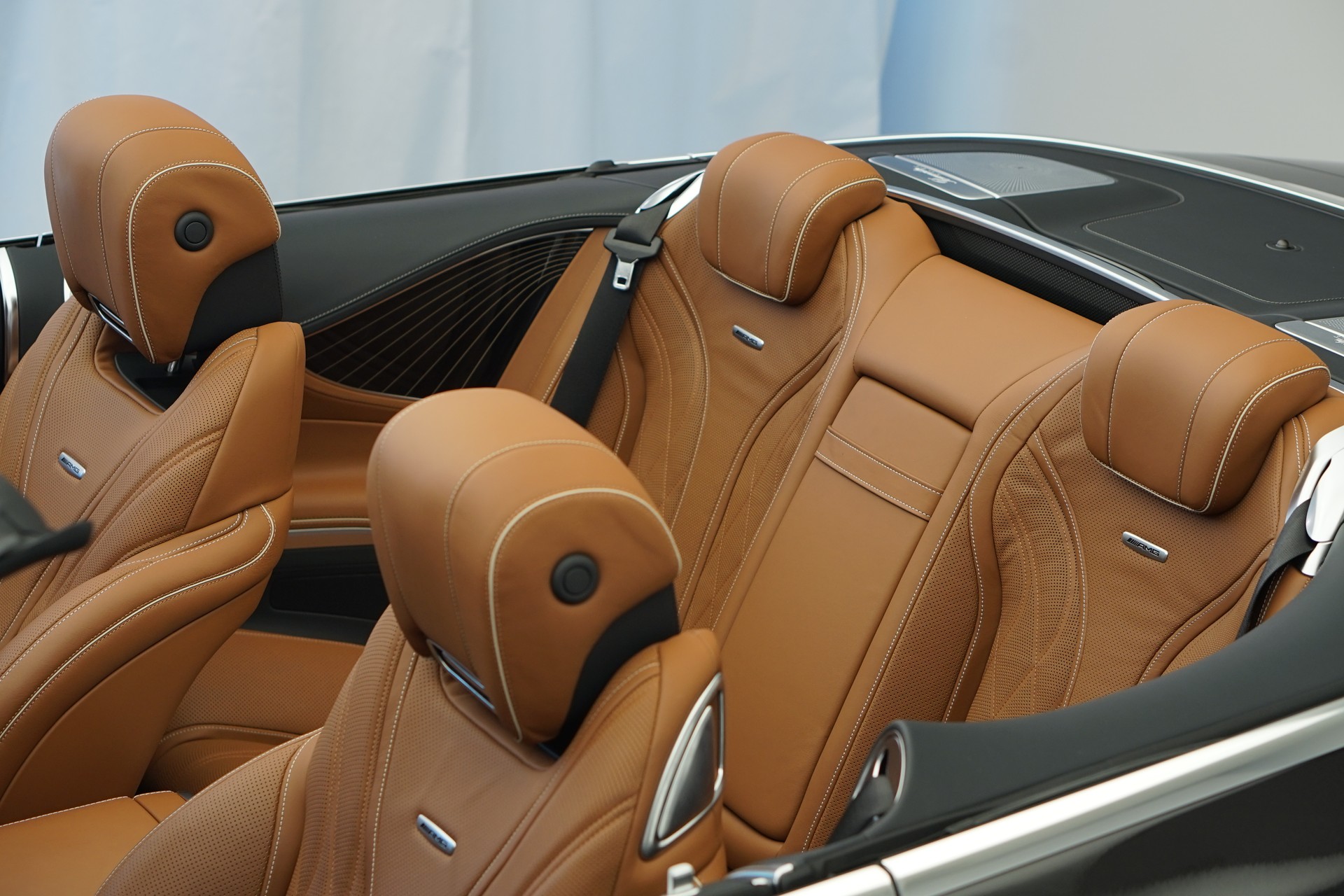 MERCEDES-BENZ S 63 AMG Cabriolet 4Matic Speedshift MCT *CH-Fahrzeug* *Designo Mokkaschwarz* *Swarowski*-image-51