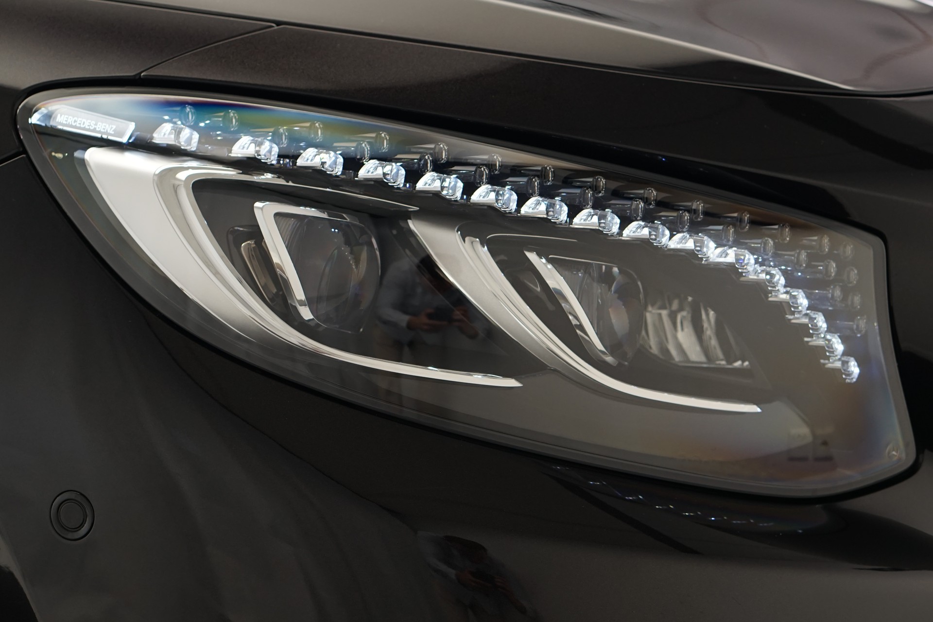 MERCEDES-BENZ S 63 AMG Cabriolet 4Matic Speedshift MCT *CH-Fahrzeug* *Designo Mokkaschwarz* *Swarowski*-image-45