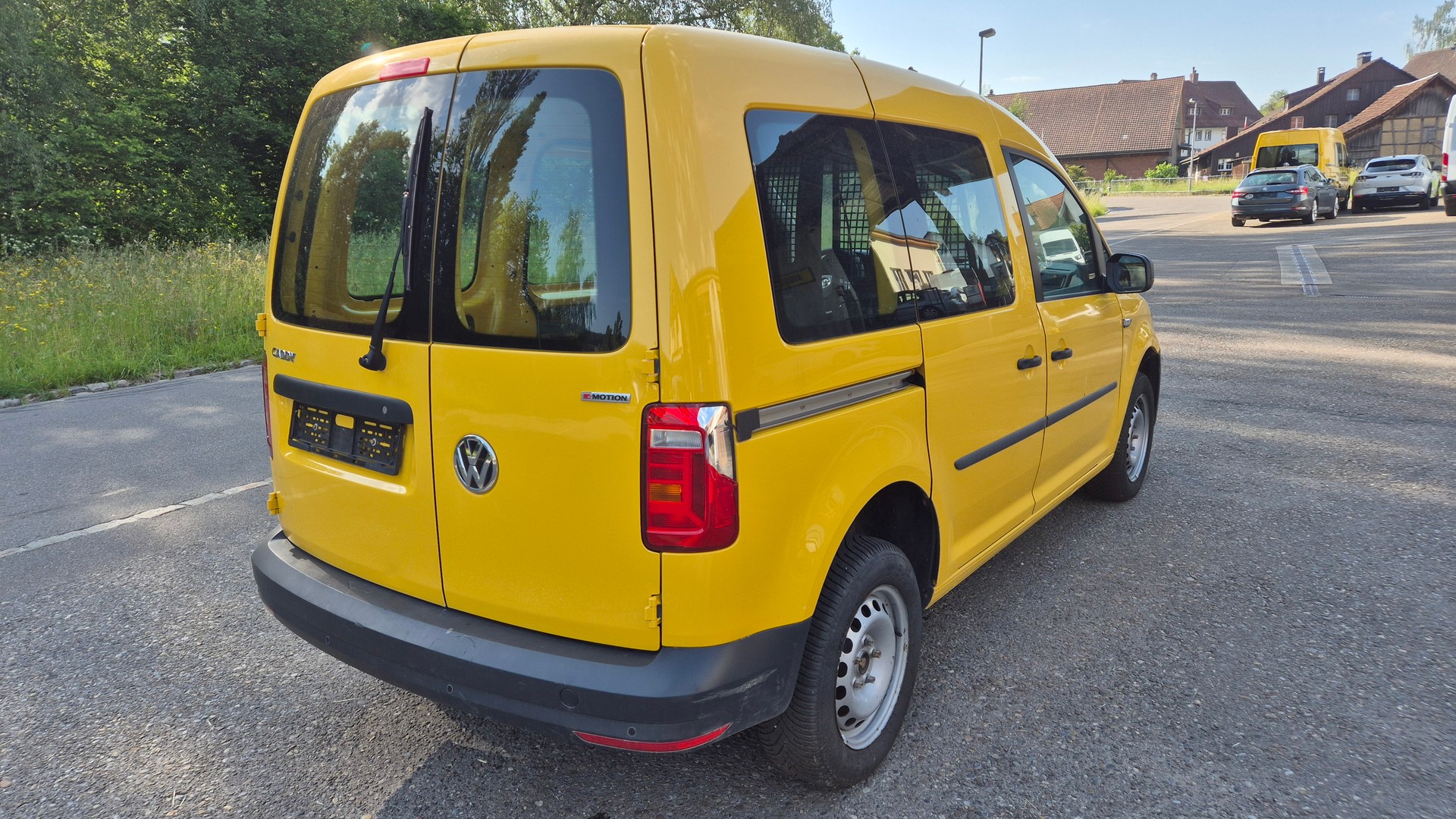 VW Caddy 2.0TDI 4Motion BlueMotion Technology-showroom-element-3