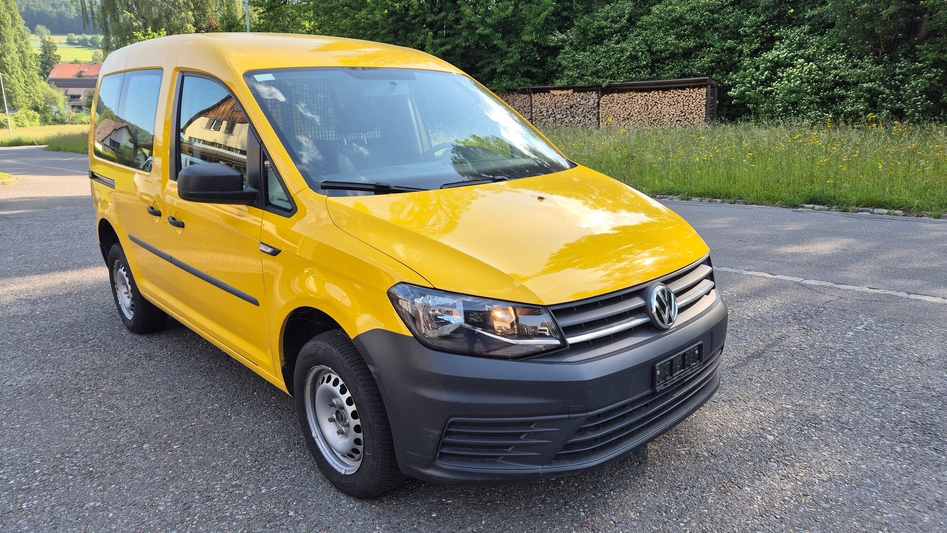 VW Caddy 2.0TDI 4Motion BlueMotion Technology-image-6