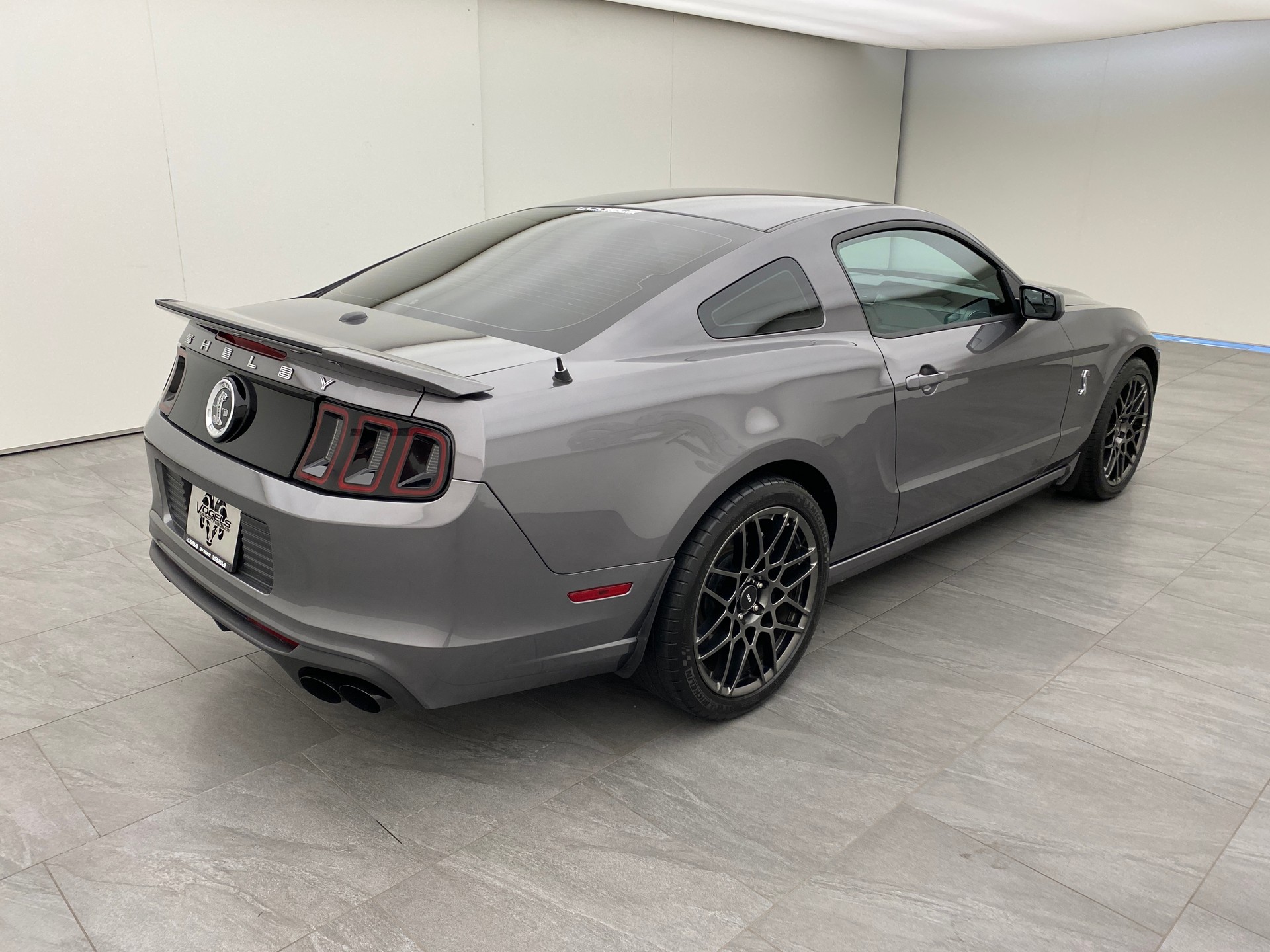 FORD Mustang 5.8 Shelby GT500-image-3