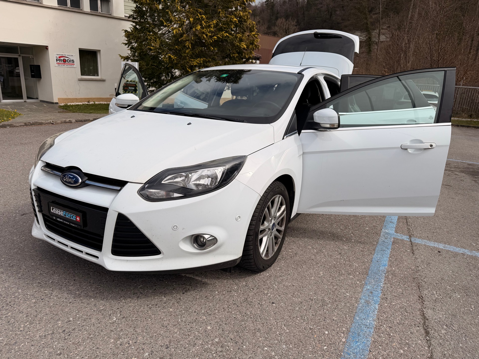 FORD Focus 1.6 TDCi Trend-image-14