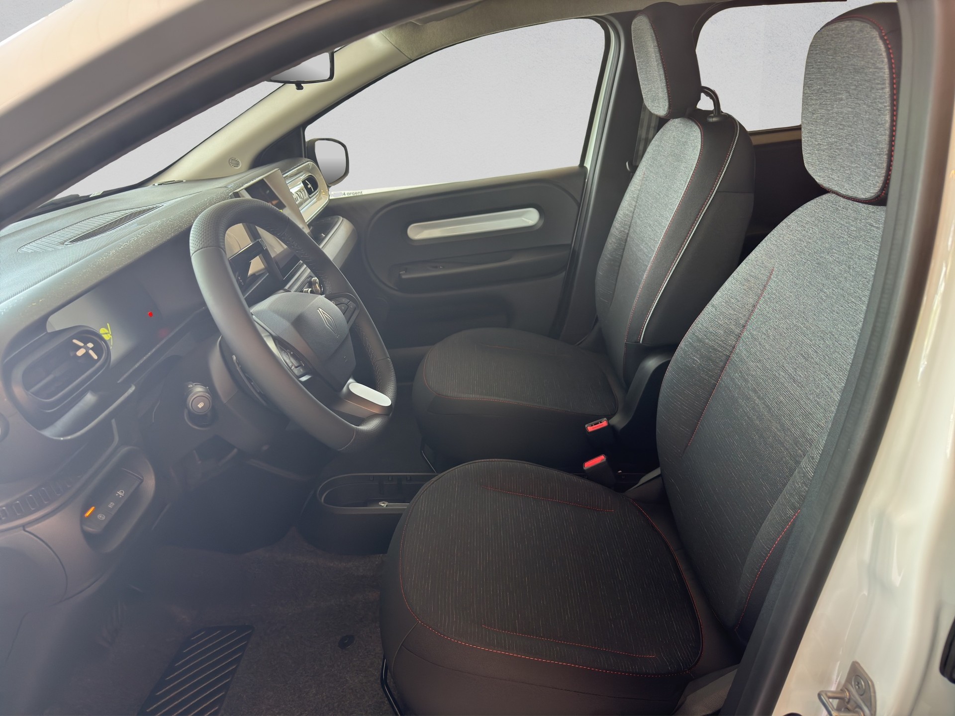 RENAULT Twingo E-Tech 27kWh Techno-image-6