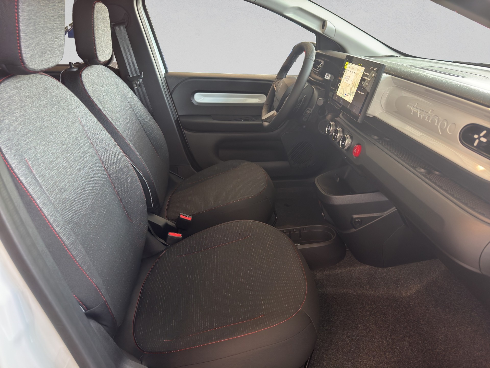 RENAULT Twingo E-Tech 27kWh Techno-image-9