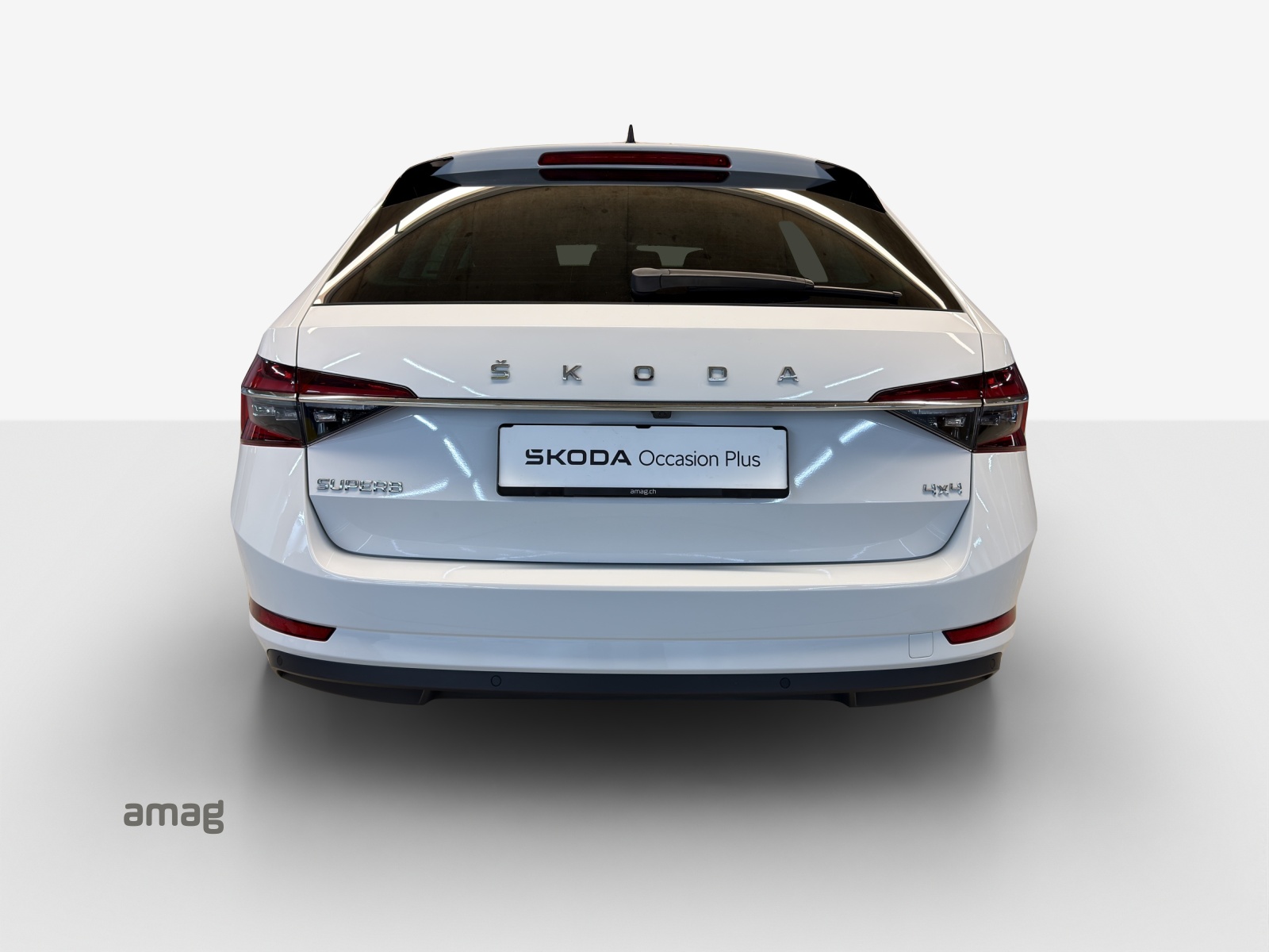SKODA Superb Combi 2.0 TDi Style 4x4 DSG-showroom-element-3