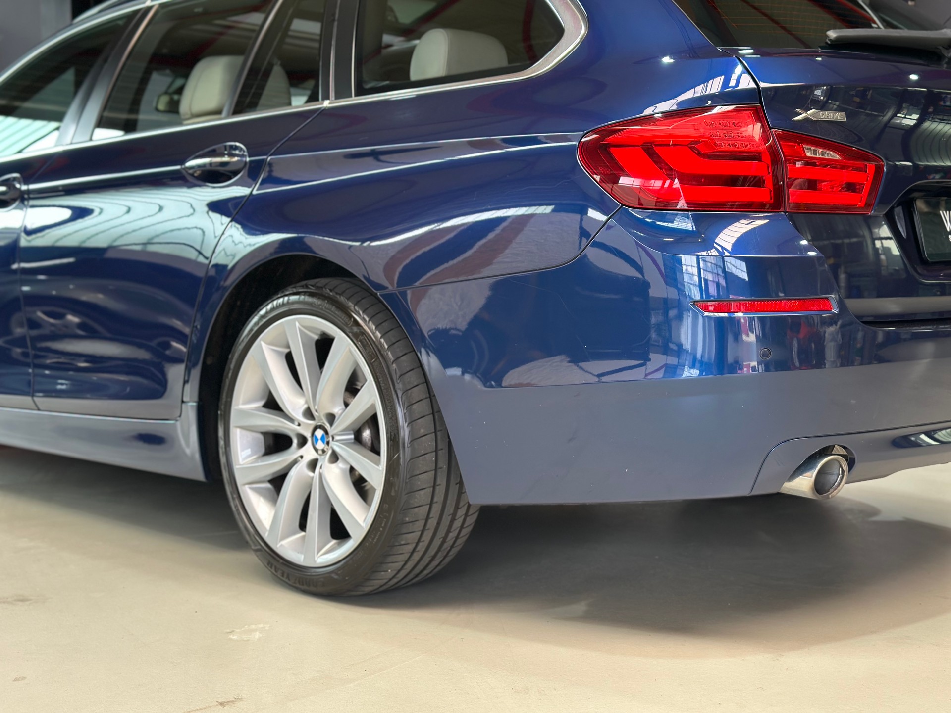 BMW 535d xDrive Touring Steptronic-image-22