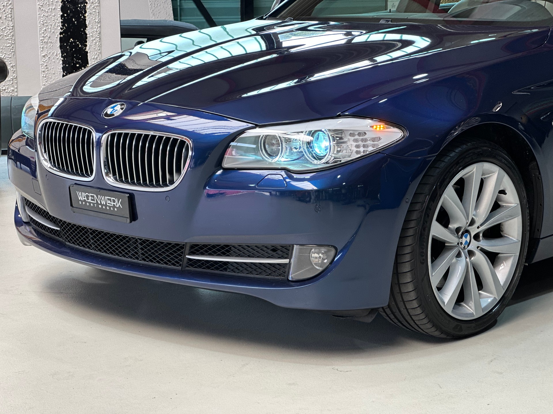 BMW 535d xDrive Touring Steptronic-image-25