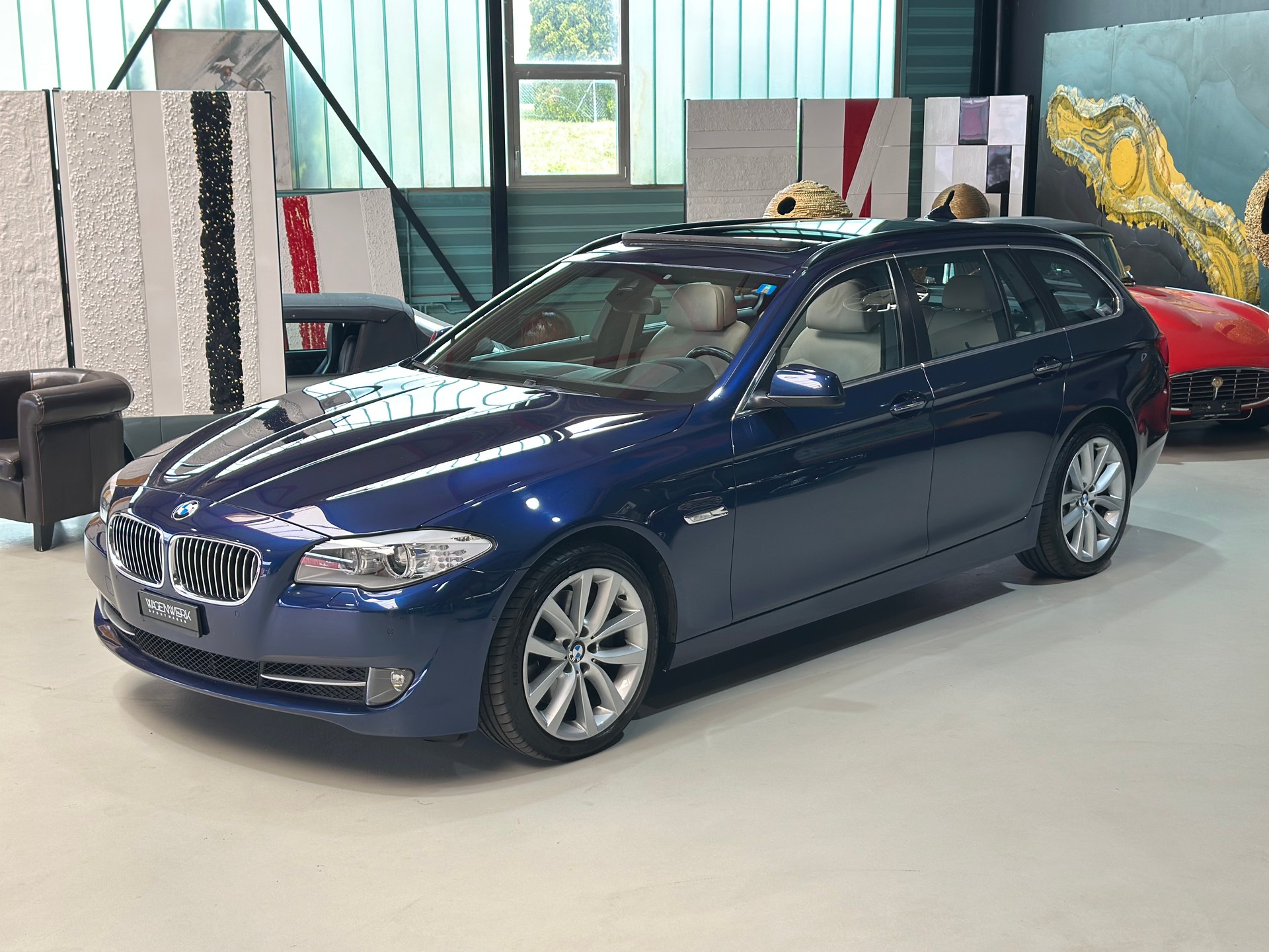 BMW 535d xDrive Touring Steptronic-image-4