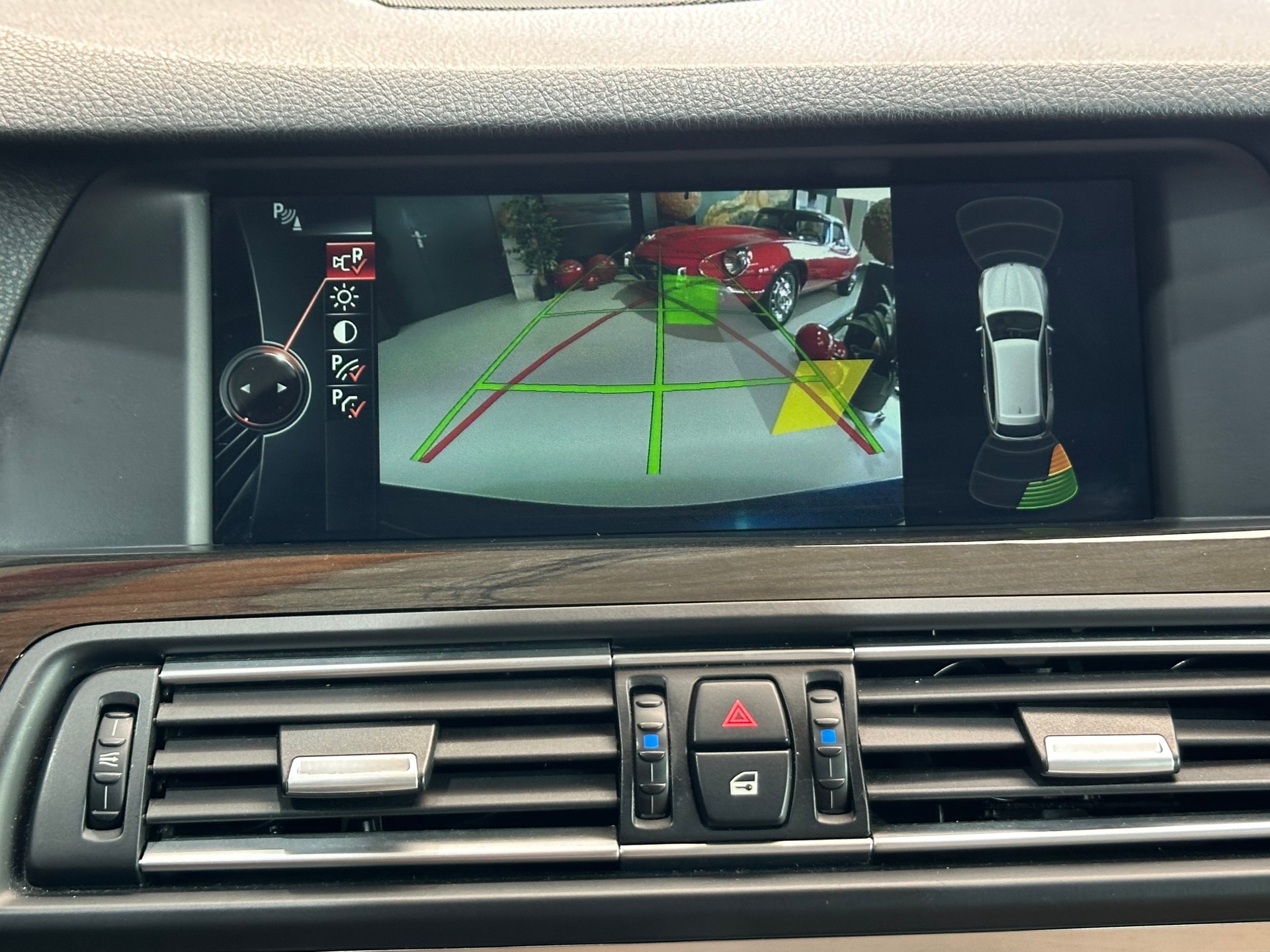 BMW 535d xDrive Touring Steptronic-image-21