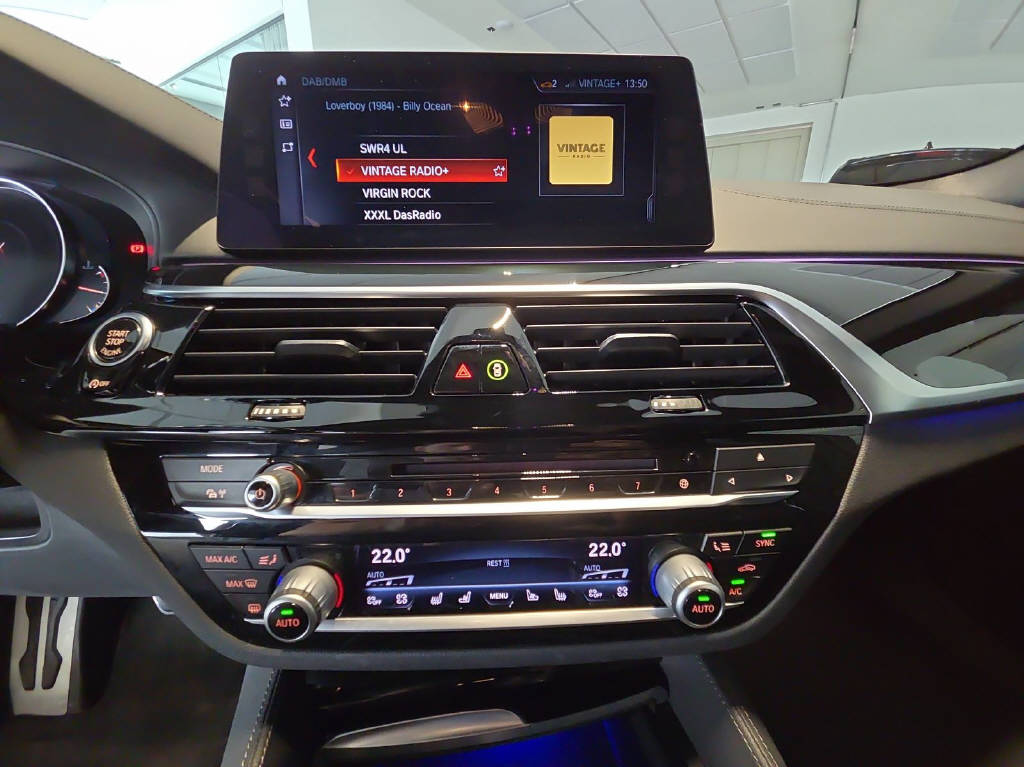 BMW M550i xDrive SAG-image-9