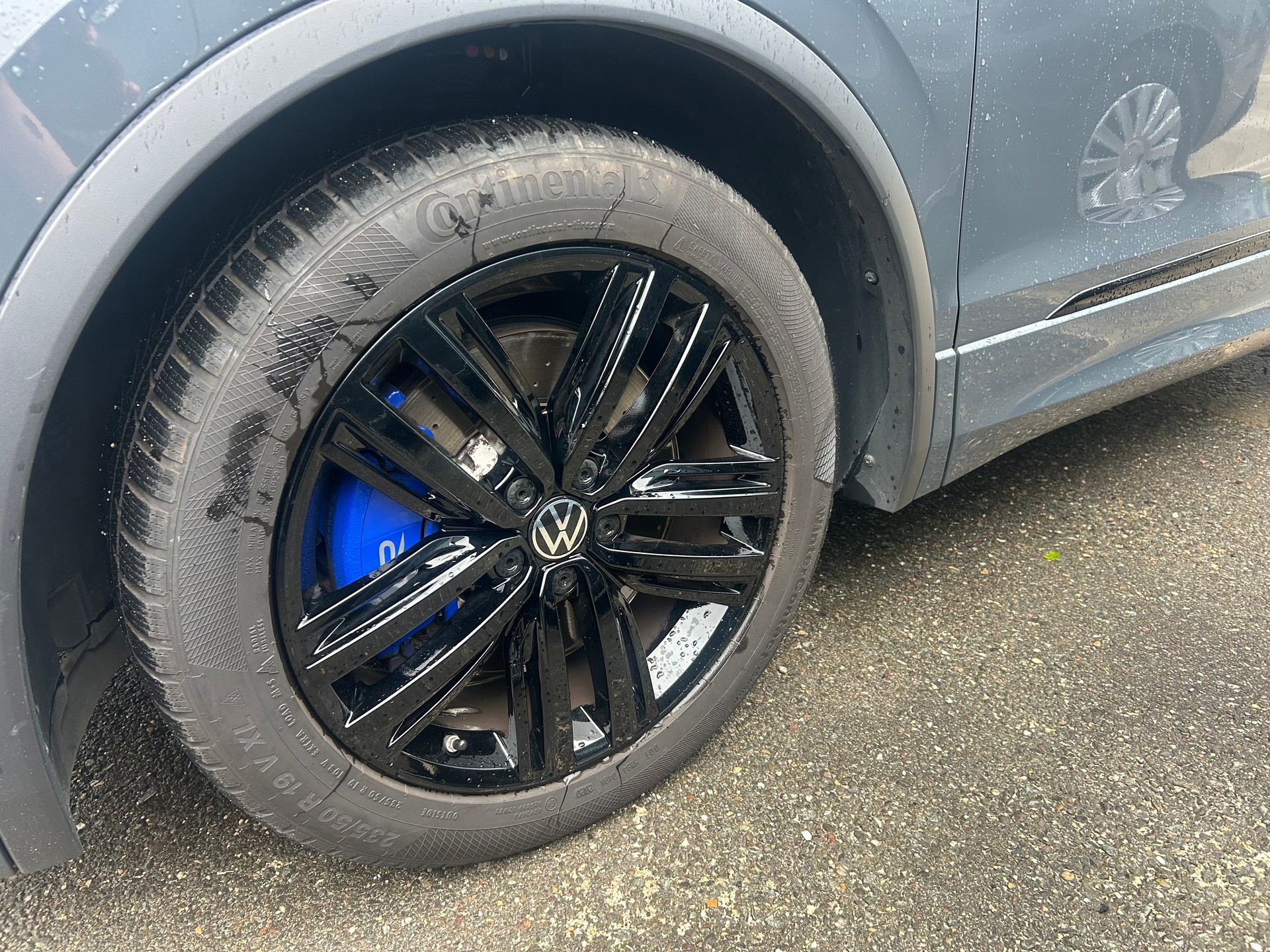 VW Tiguan 2.0TSI R 4Motion DSG-image-10