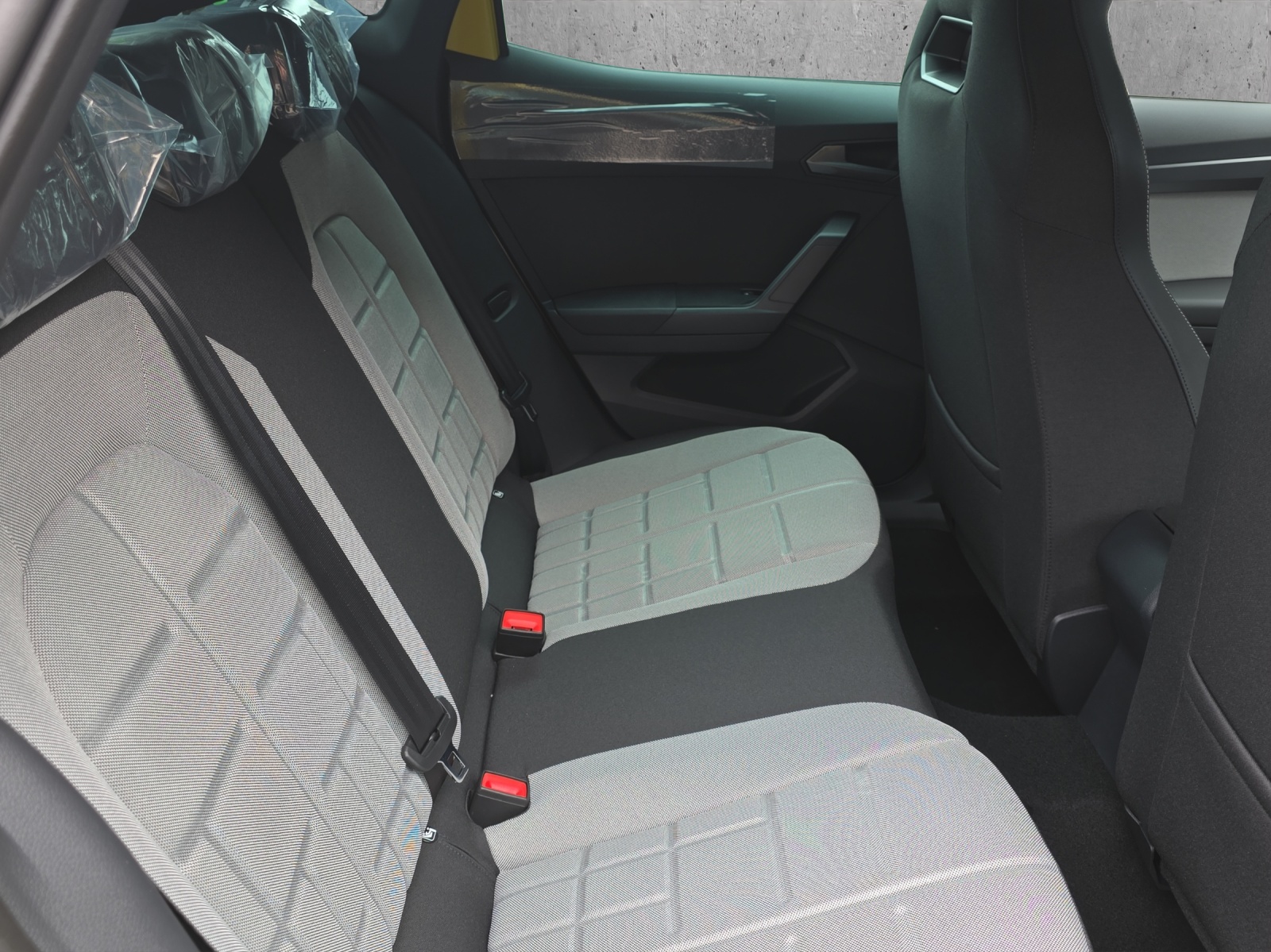 SEAT Ibiza 1.0 EcoTSI Move FR DSG "BLACK PACK"-image-11