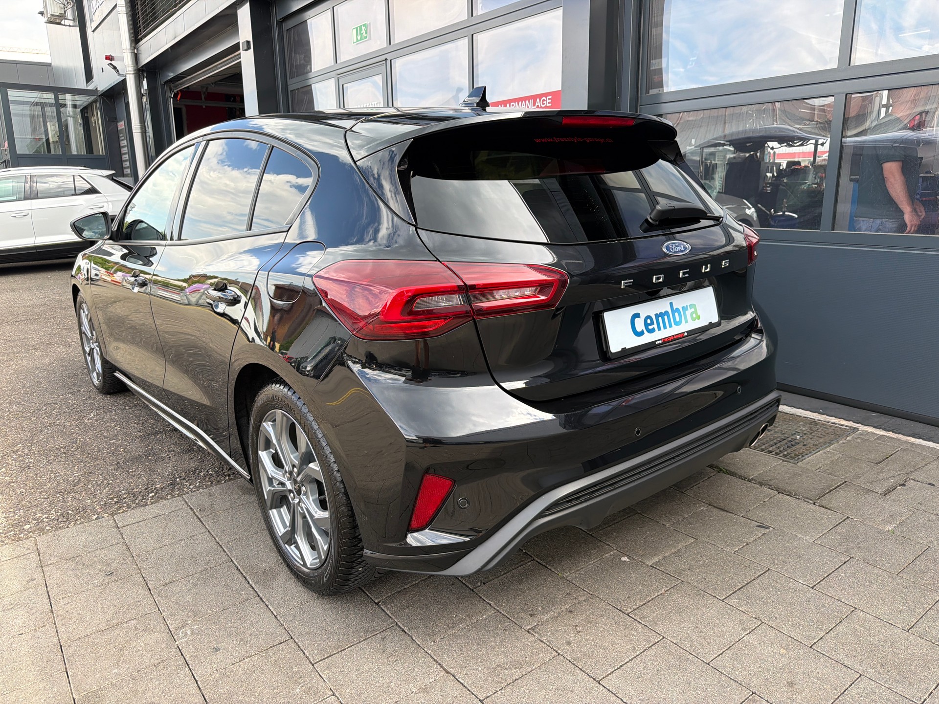 FORD Focus 1.5 TDCi EcoBlue ST-Line Automatic-showroom-element-3