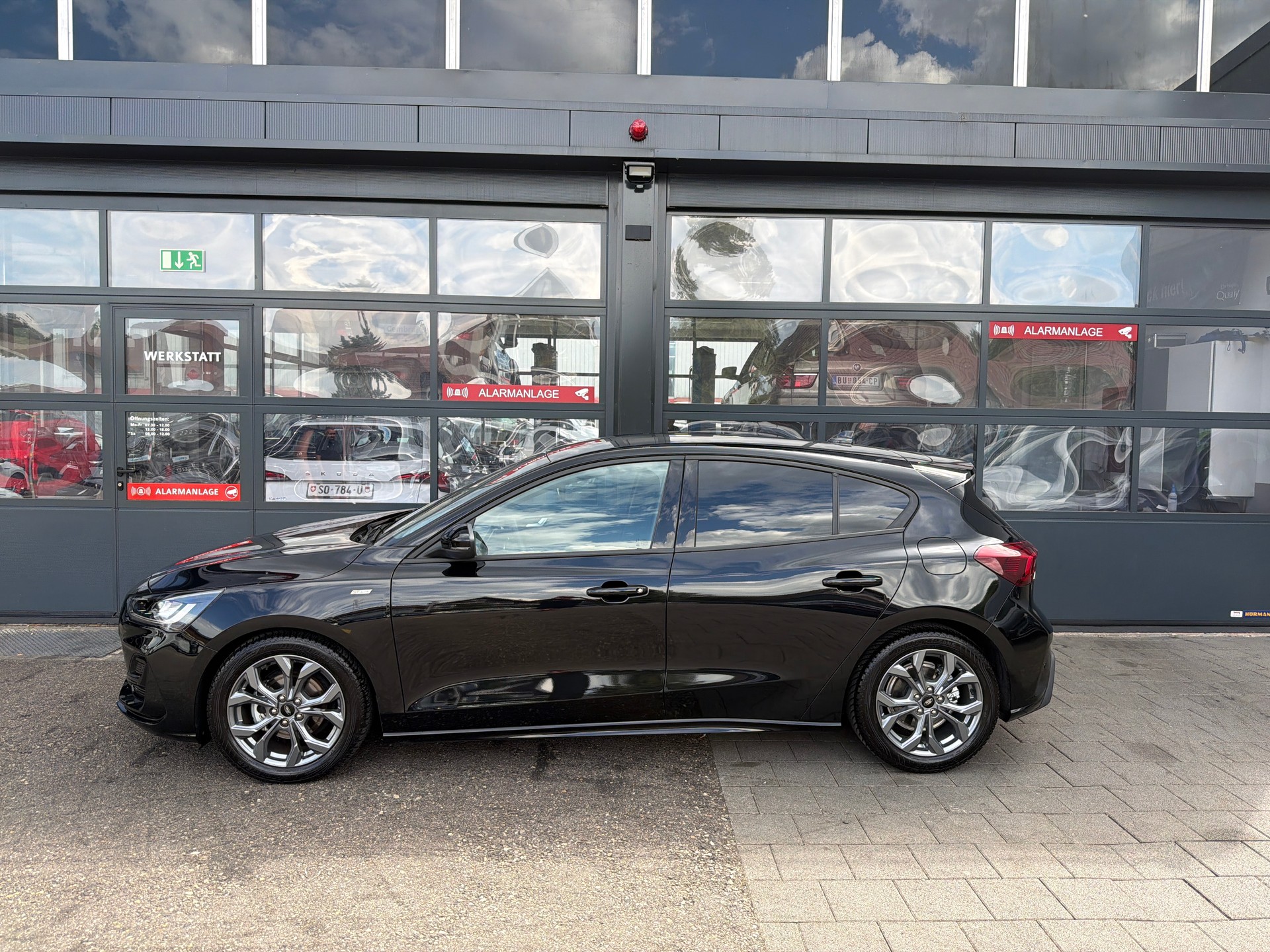 FORD Focus 1.5 TDCi EcoBlue ST-Line Automatic-showroom-element-2