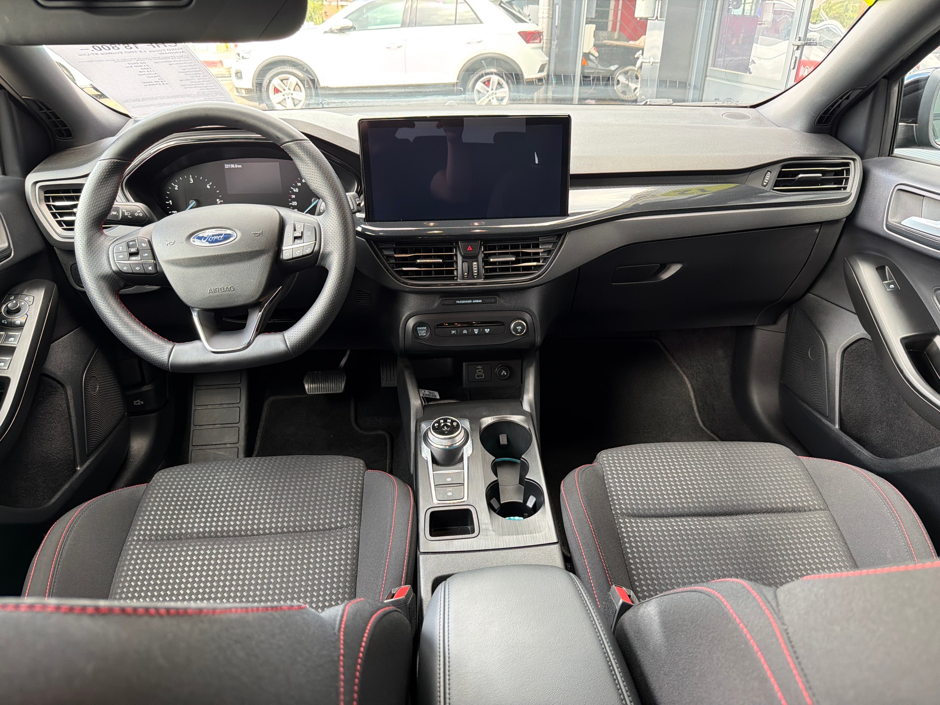 FORD Focus 1.5 TDCi EcoBlue ST-Line Automatic-image-9