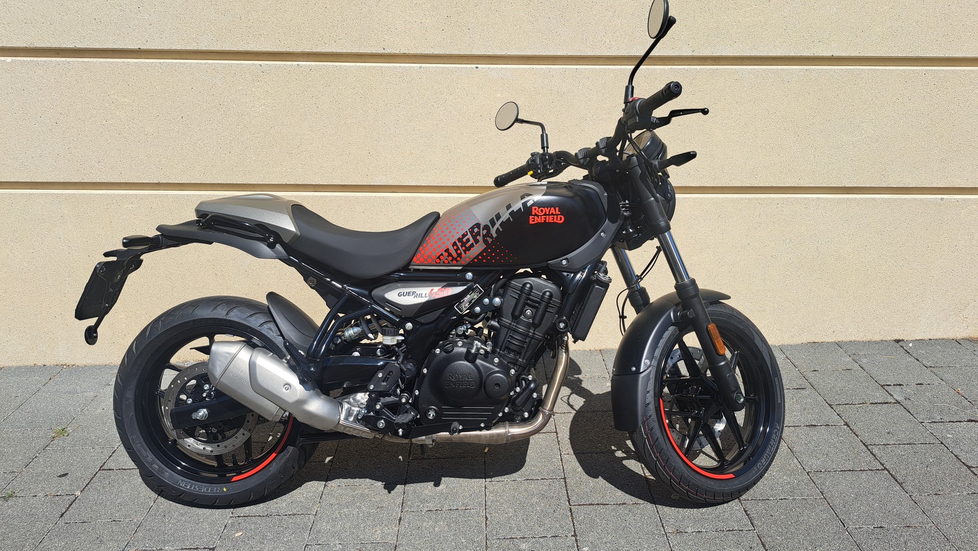 ROYAL ENFIELD Guerrilla 450 Top-image-8