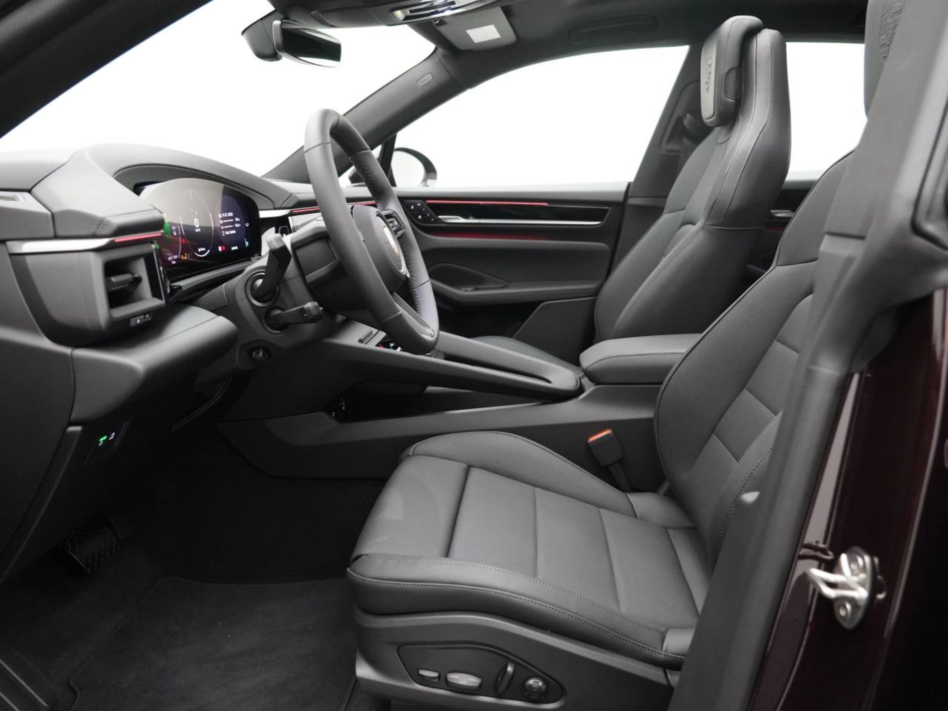 PORSCHE Macan 4-image-4