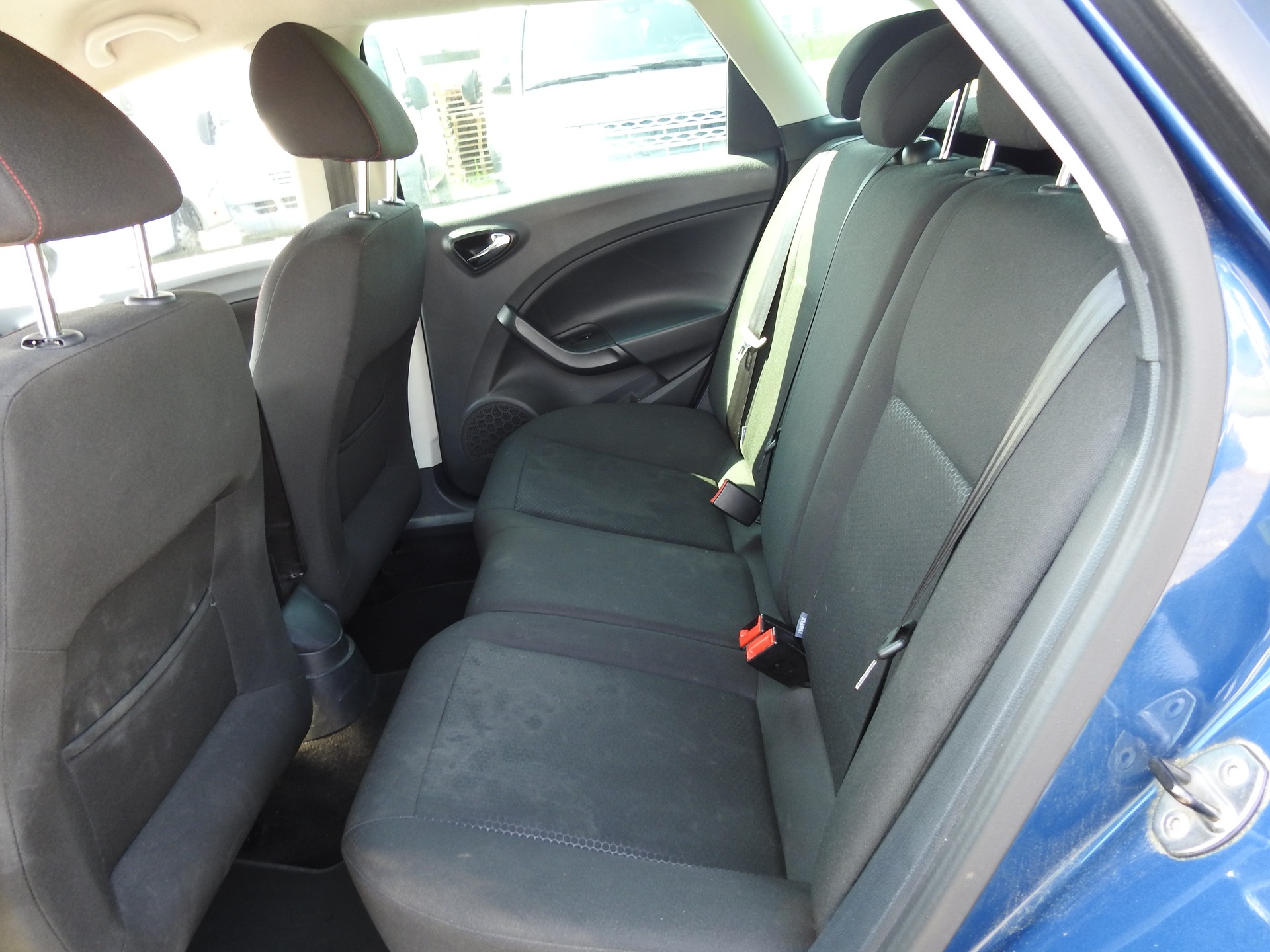 SEAT Ibiza ST 1.6 TDI FR-image-14